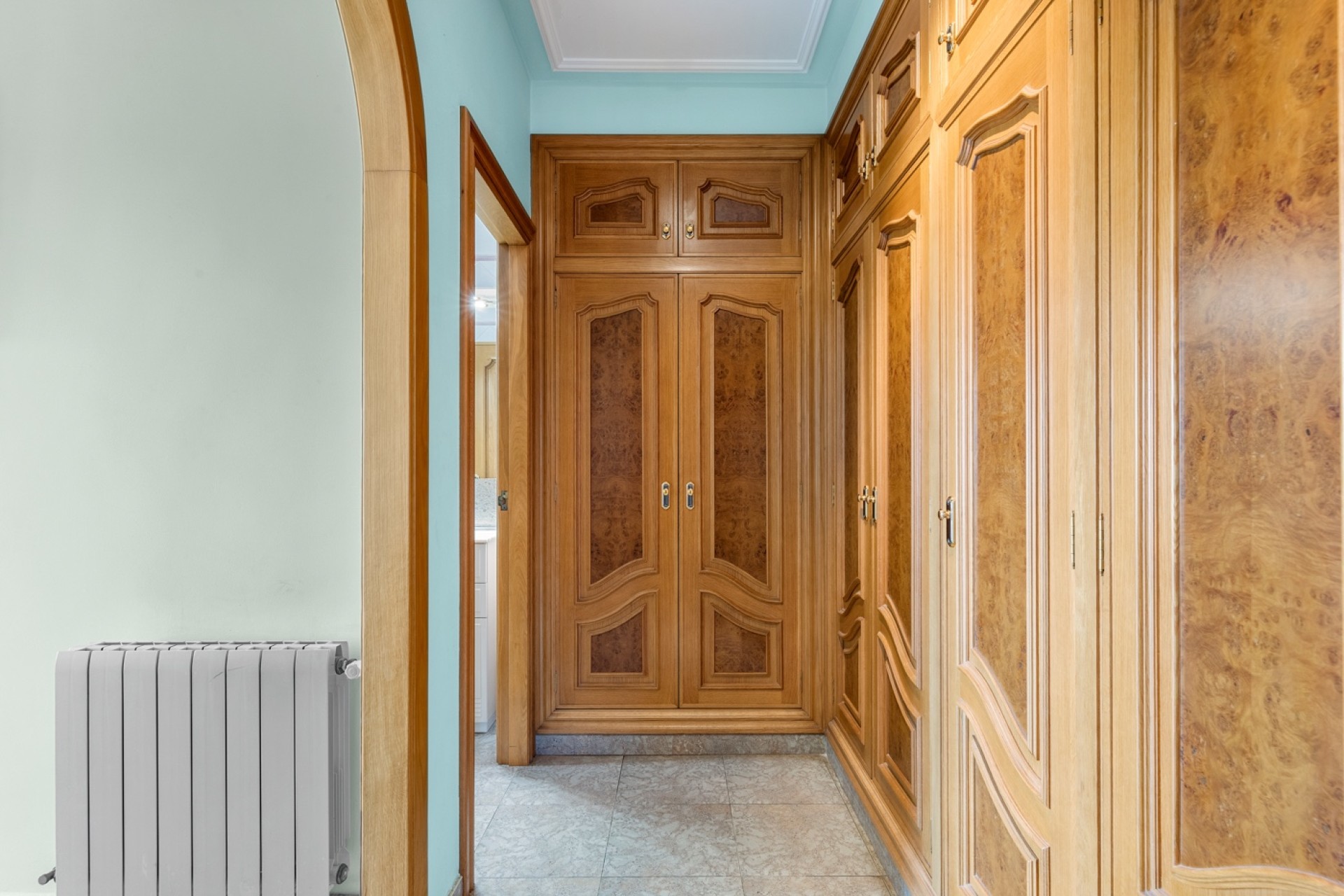 Resale - Villa - Elche