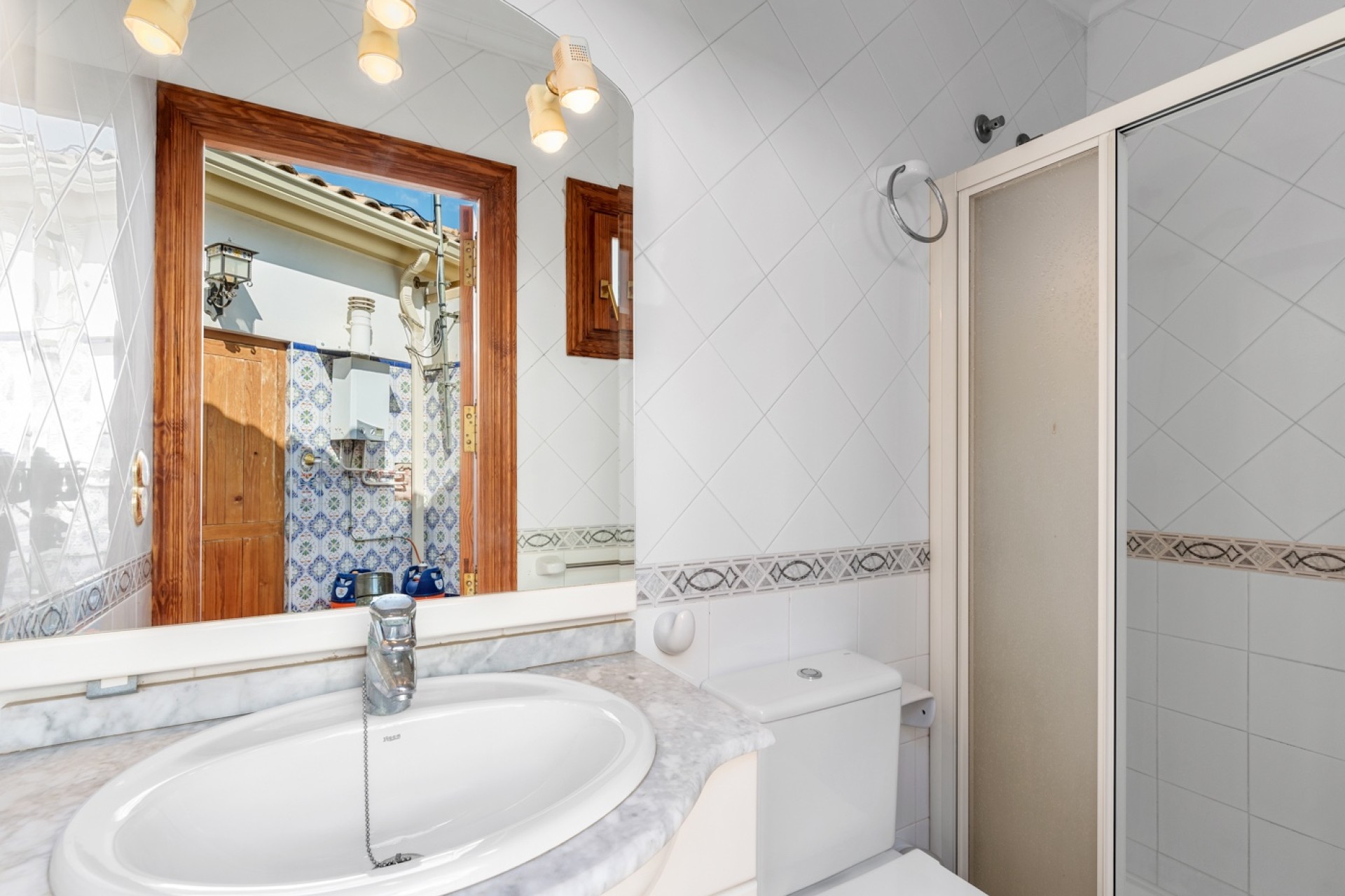 Resale - Villa - Elche