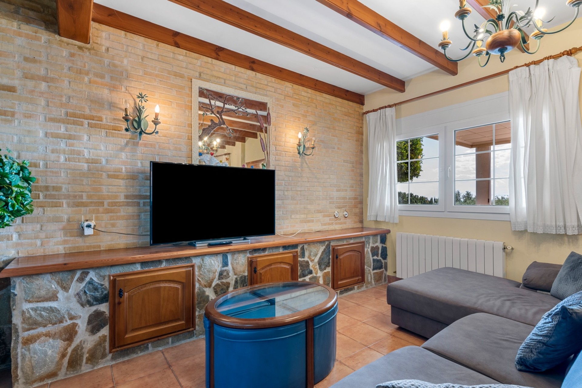 Resale - Villa - Elche