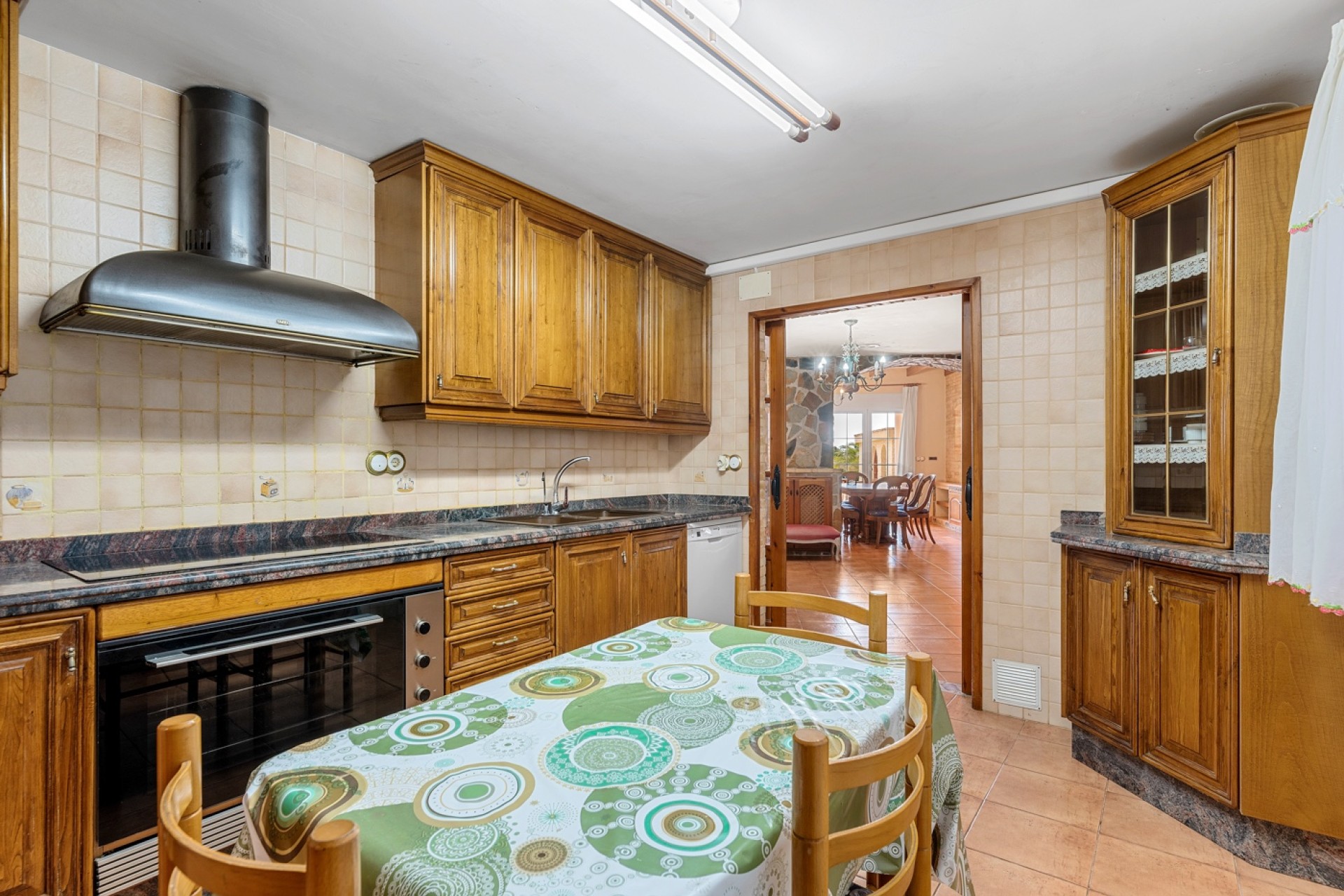 Resale - Villa - Elche