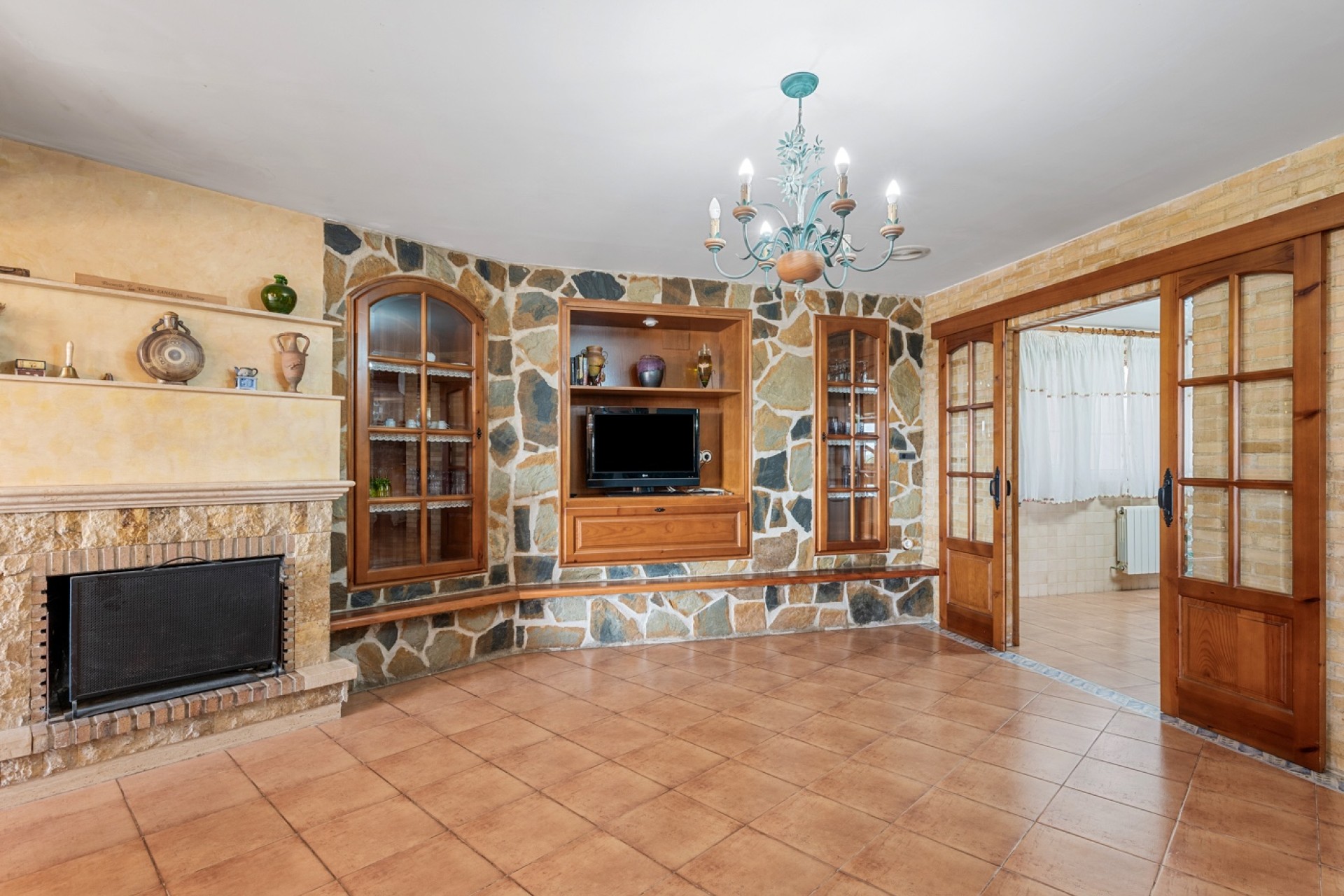 Resale - Villa - Elche