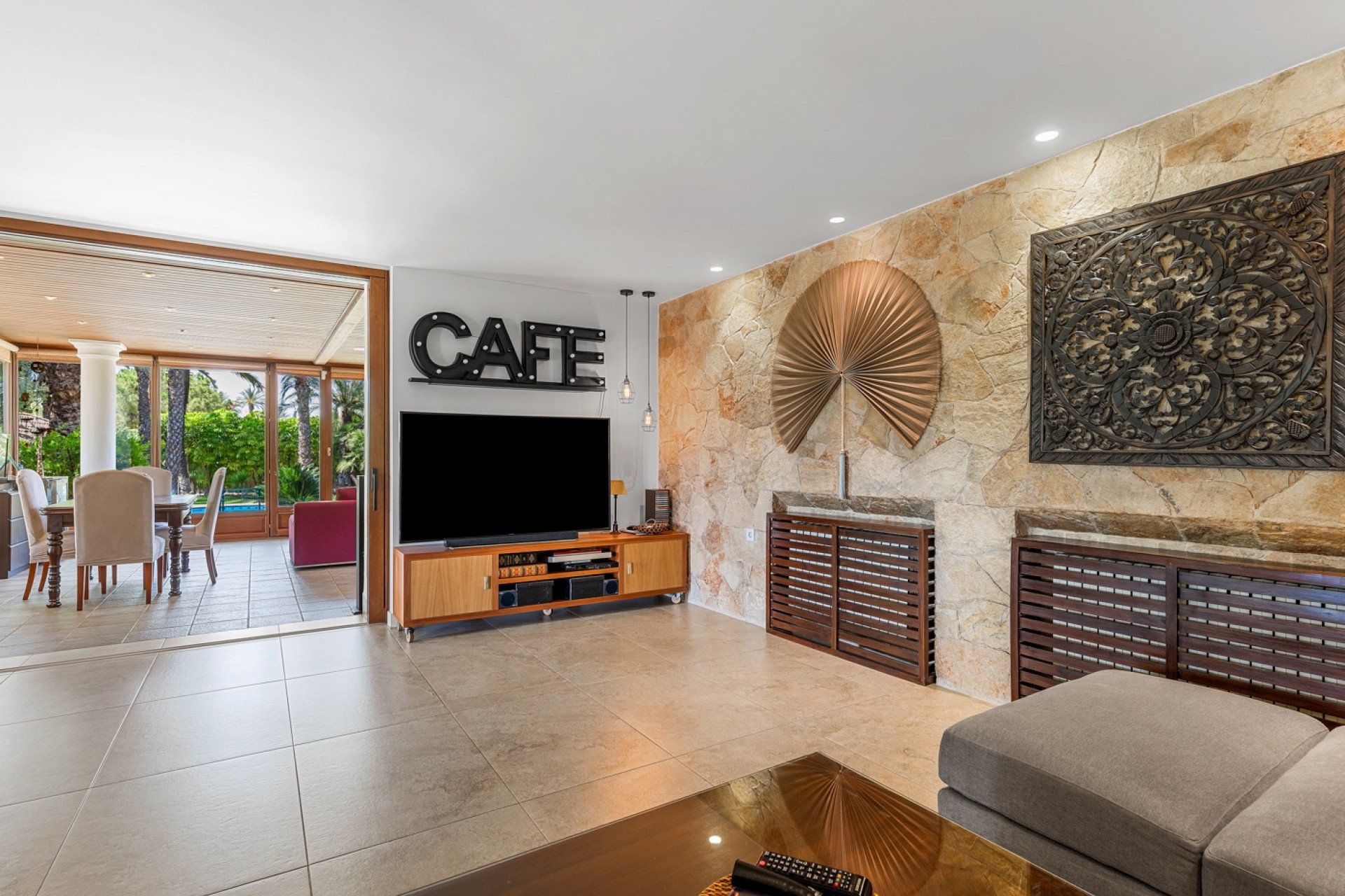 Resale - Villa - Elche