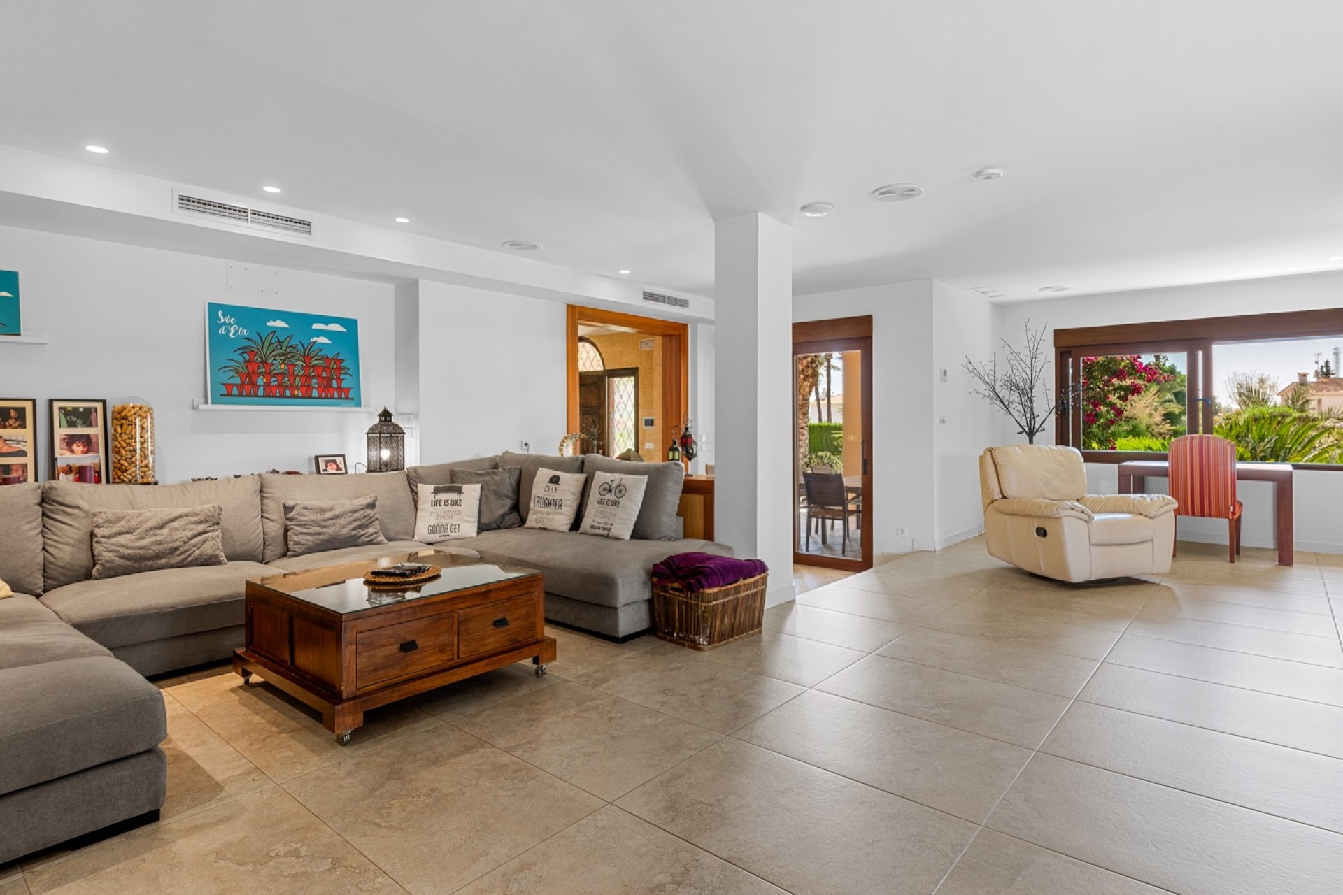 Resale - Villa - Elche