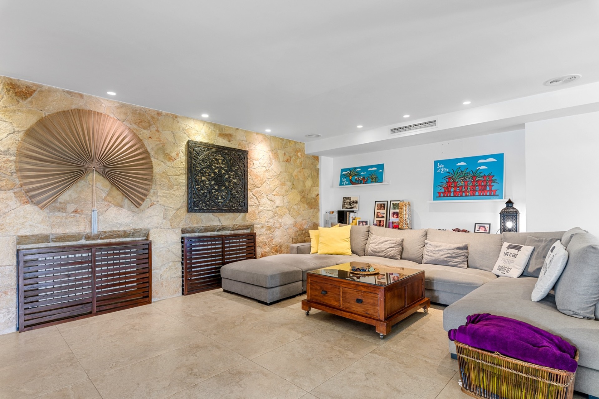 Resale - Villa - Elche