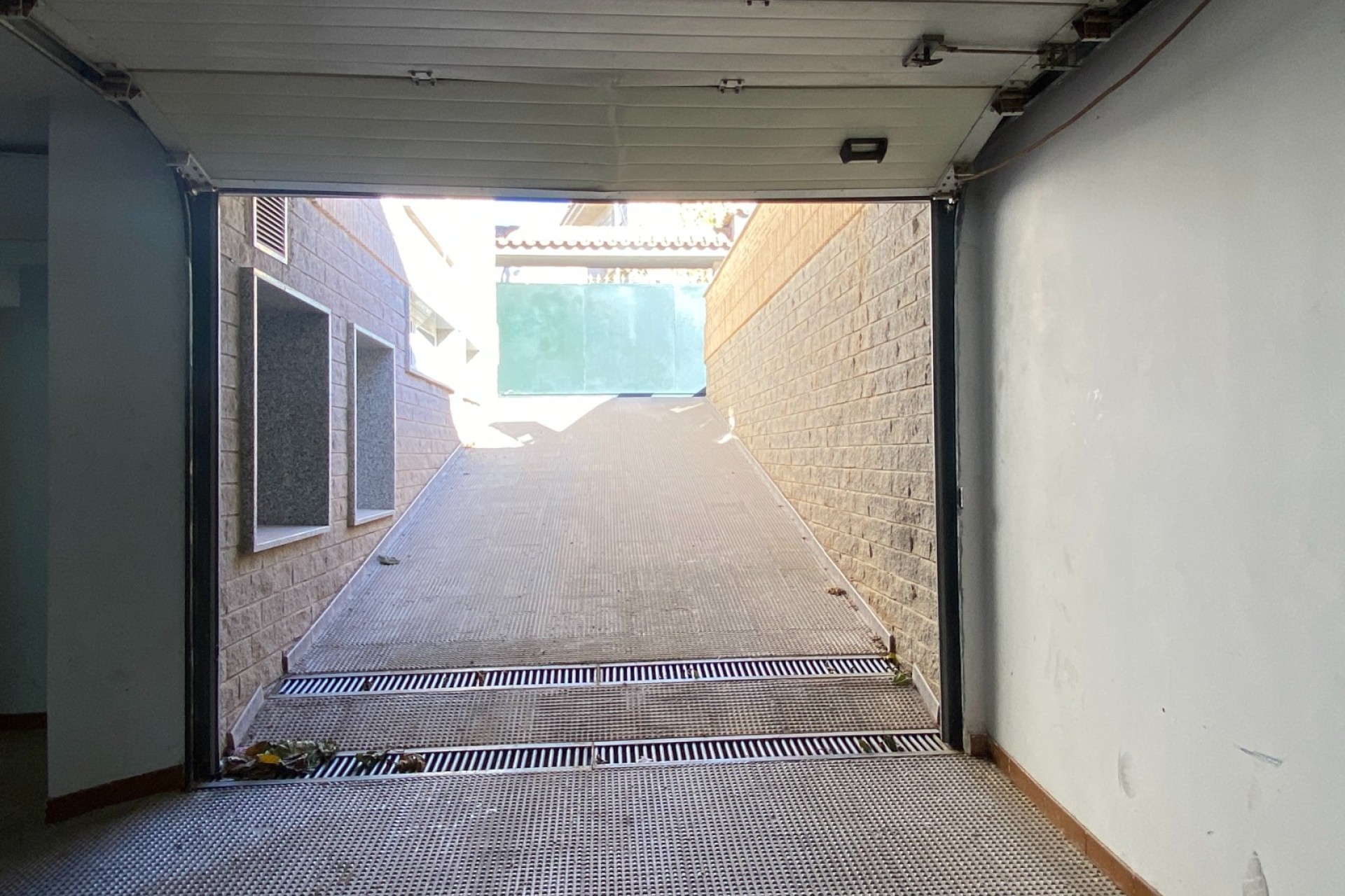 Resale - Villa - Elda