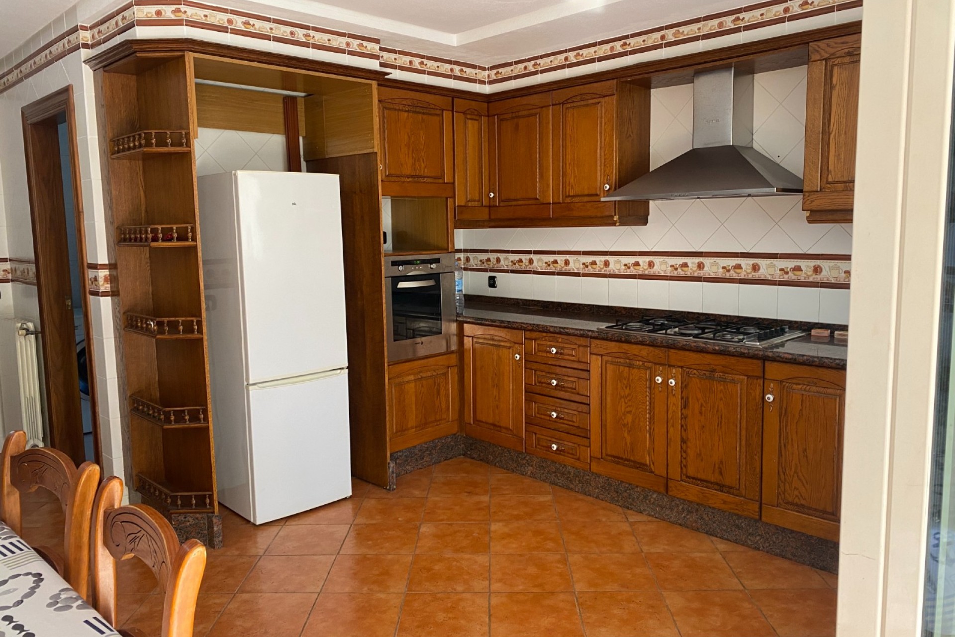 Resale - Villa - Elda