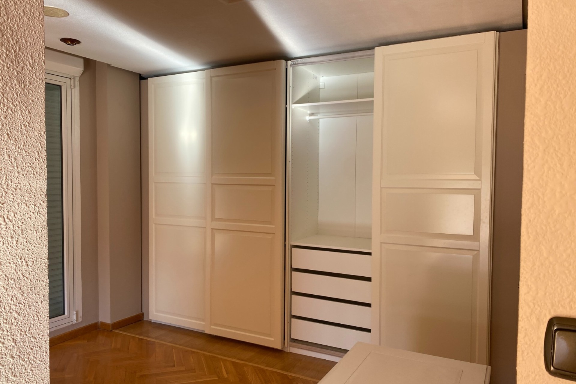 Resale - Villa - Elda