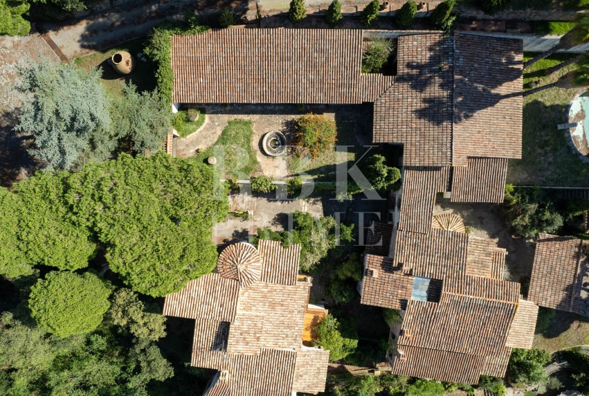 Resale - Villa - Girona