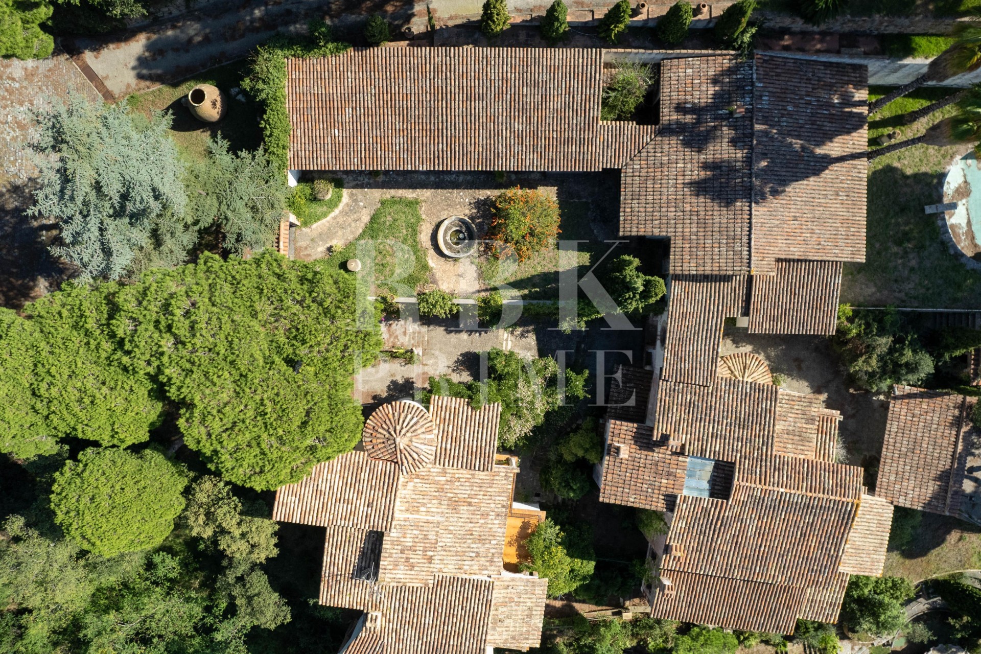 Resale - Villa - Girona