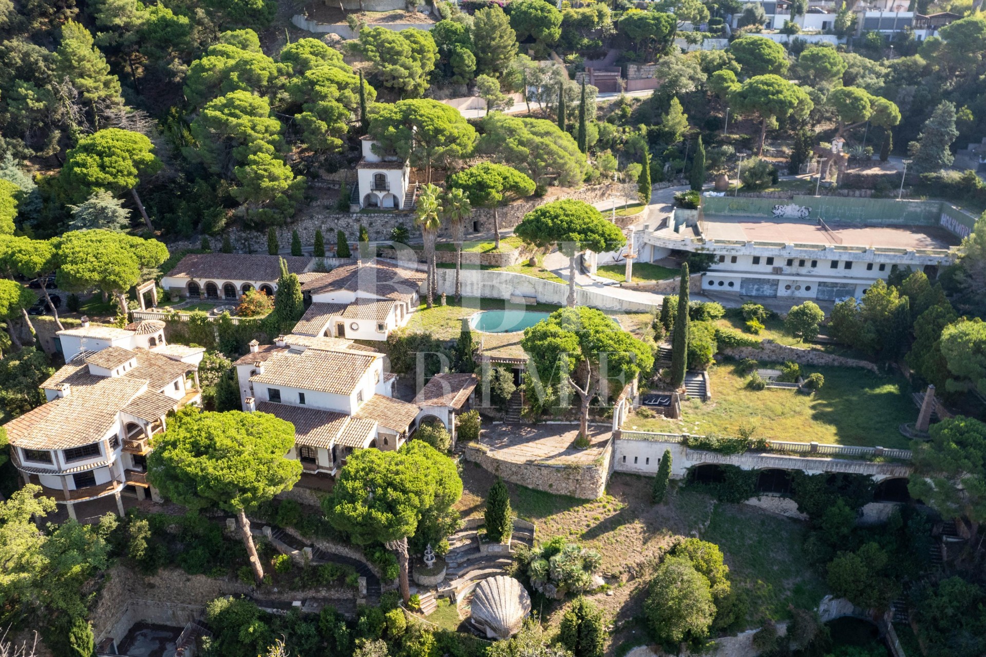 Resale - Villa - Girona
