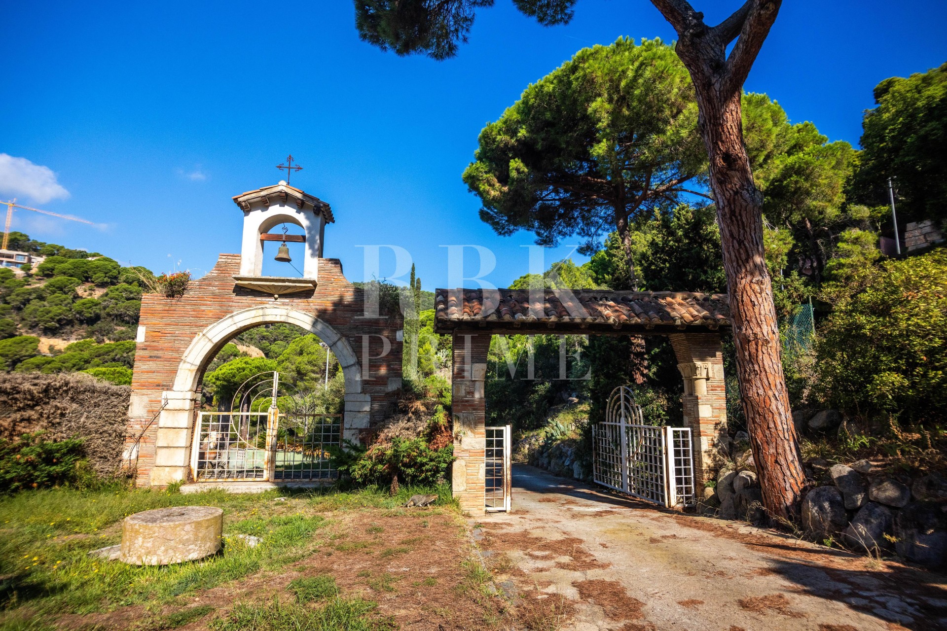 Resale - Villa - Girona