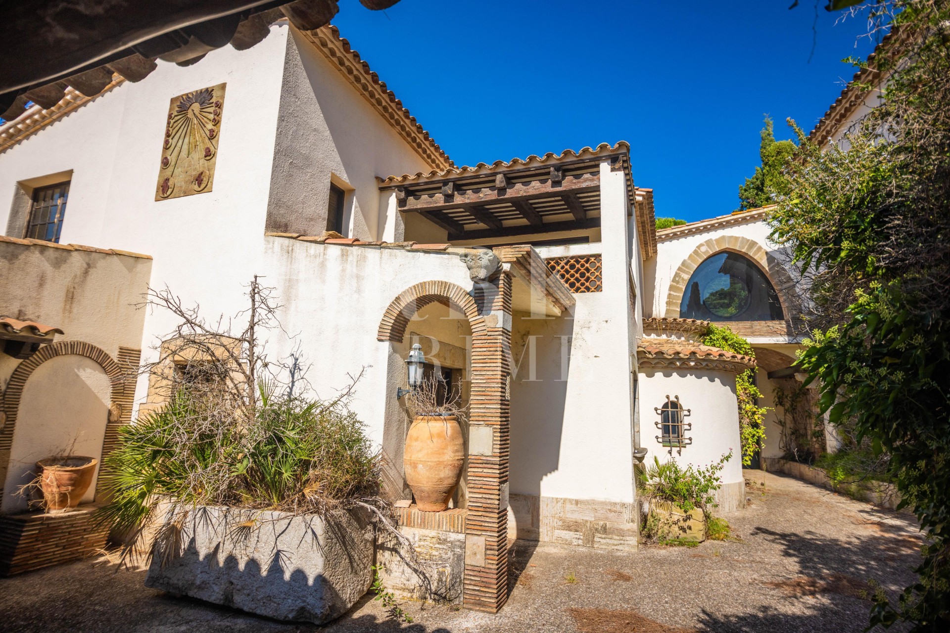 Resale - Villa - Girona