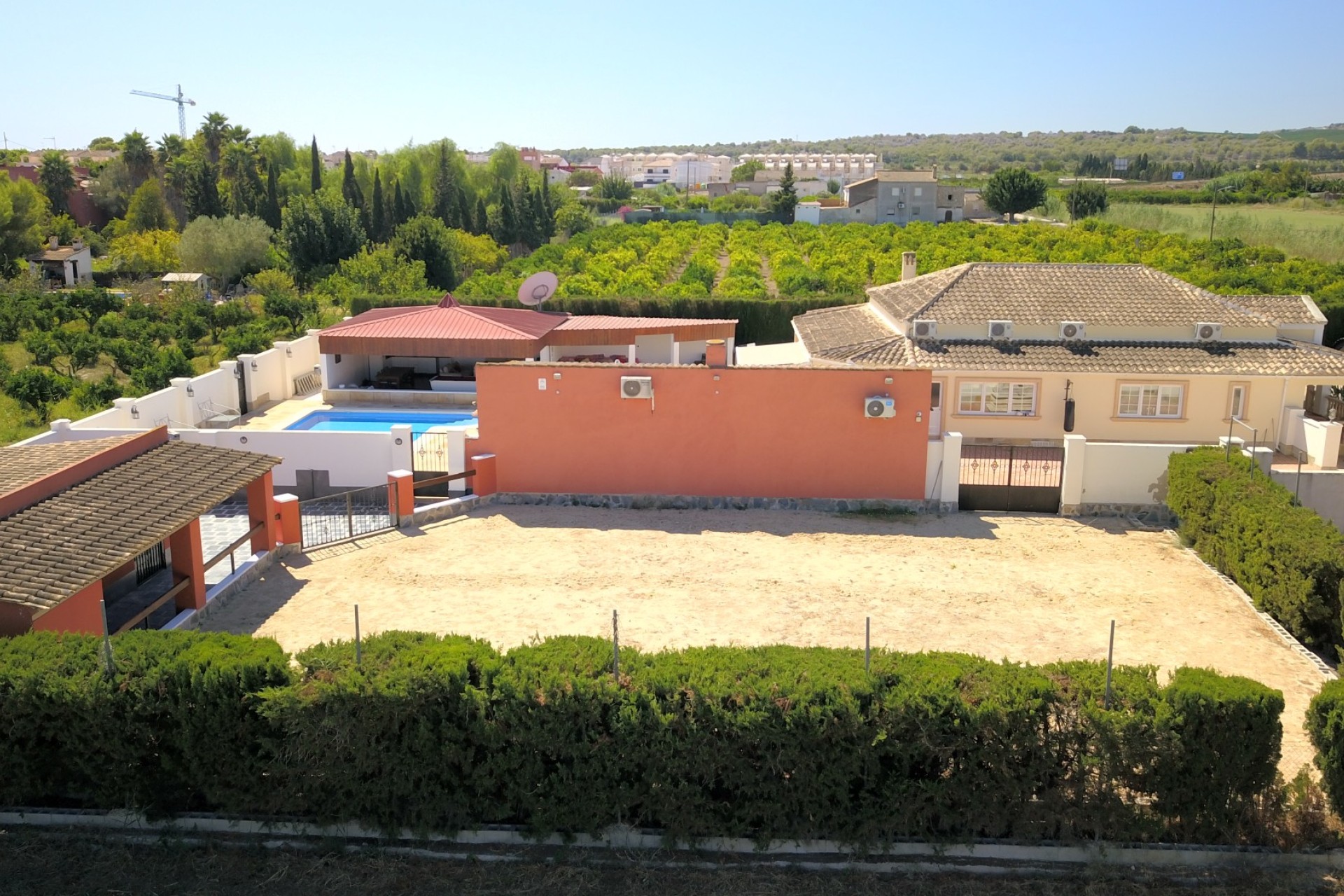 Resale - Villa - Heredades - Heradades