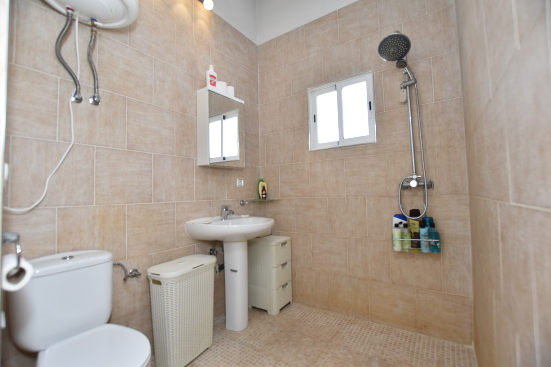 Resale - Villa - Heredades - Heradades