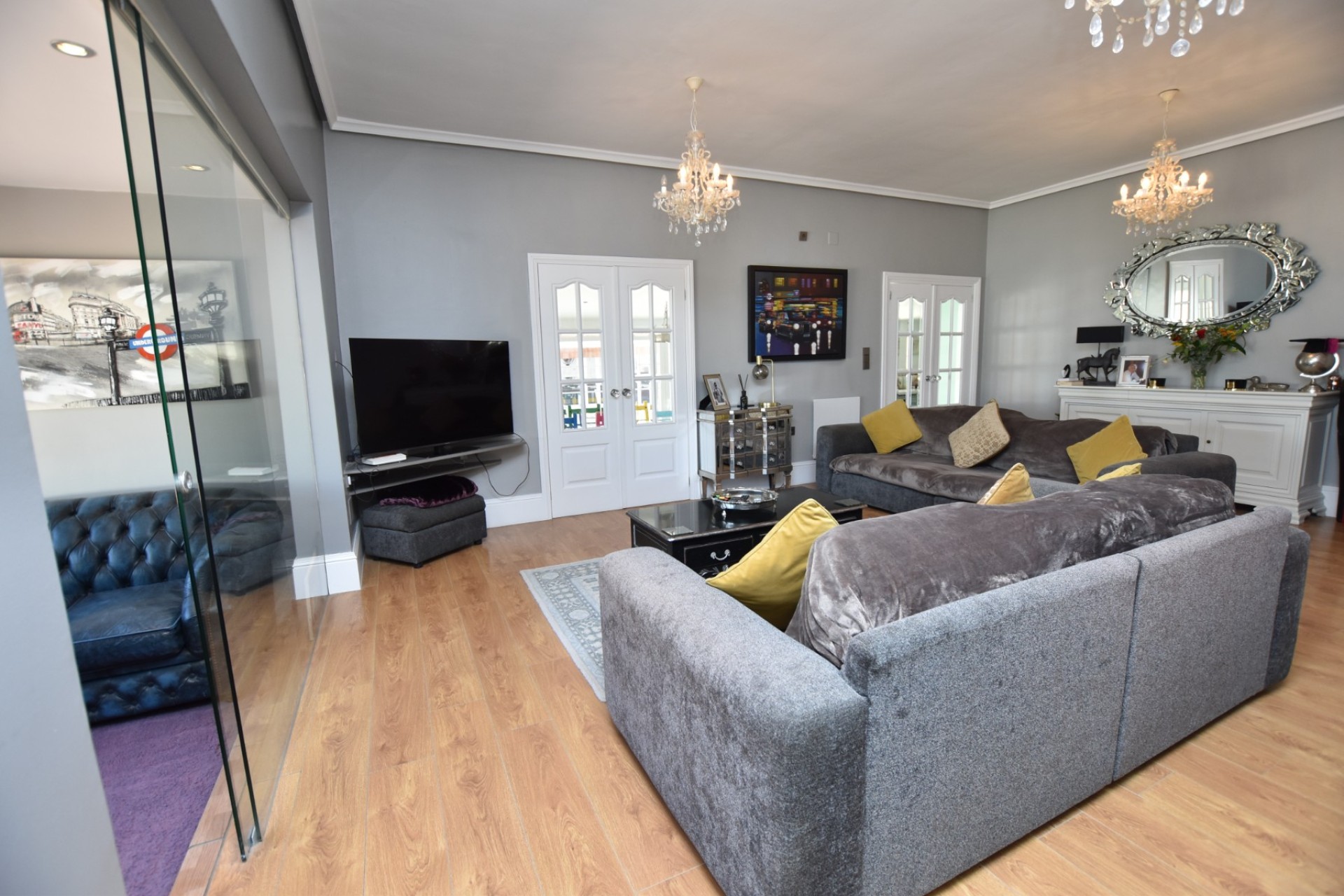 Resale - Villa - Heredades