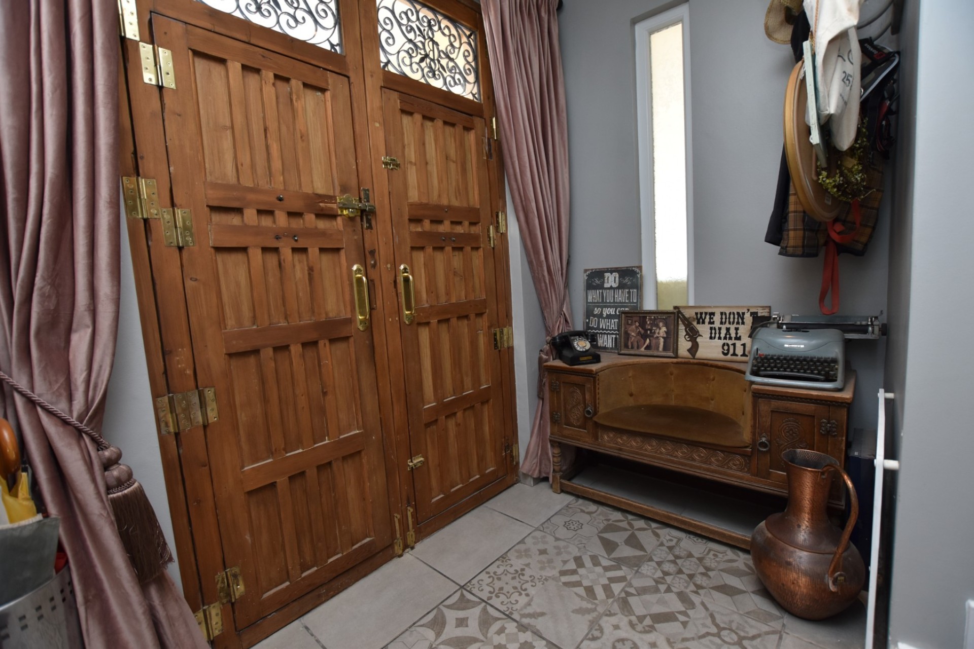 Resale - Villa - Heredades