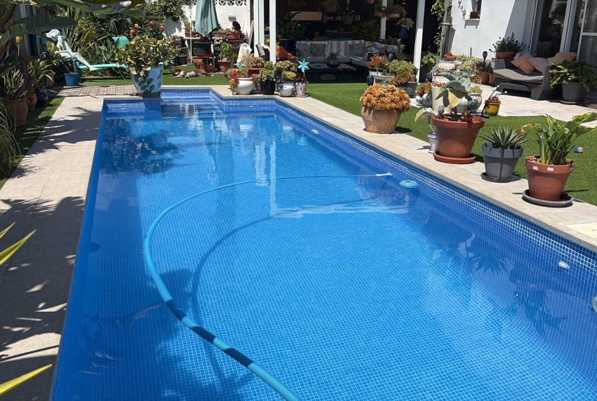 Resale - Villa / House - Torrevieja - La Siesta
