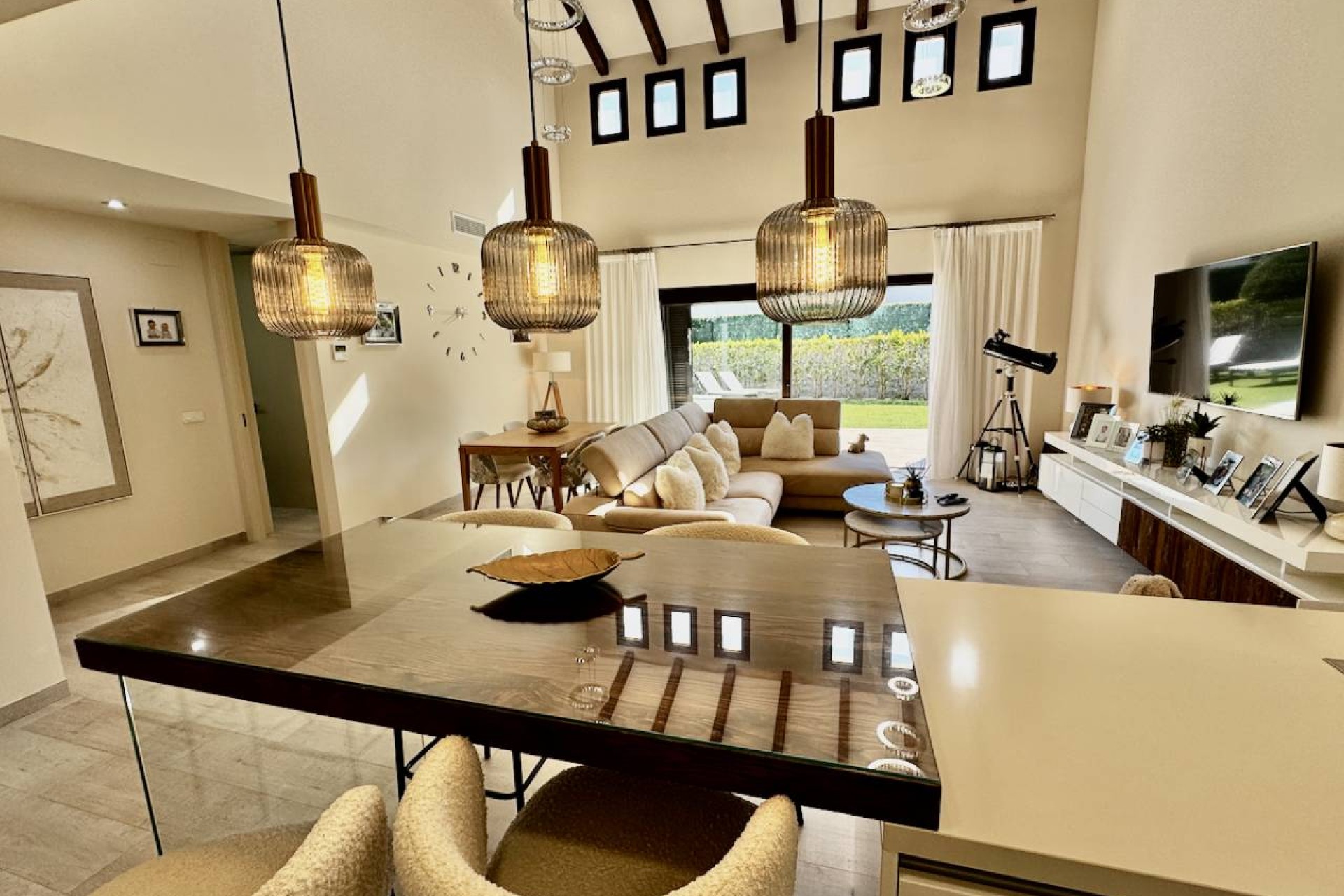 Resale - Villa - La Finca Golf