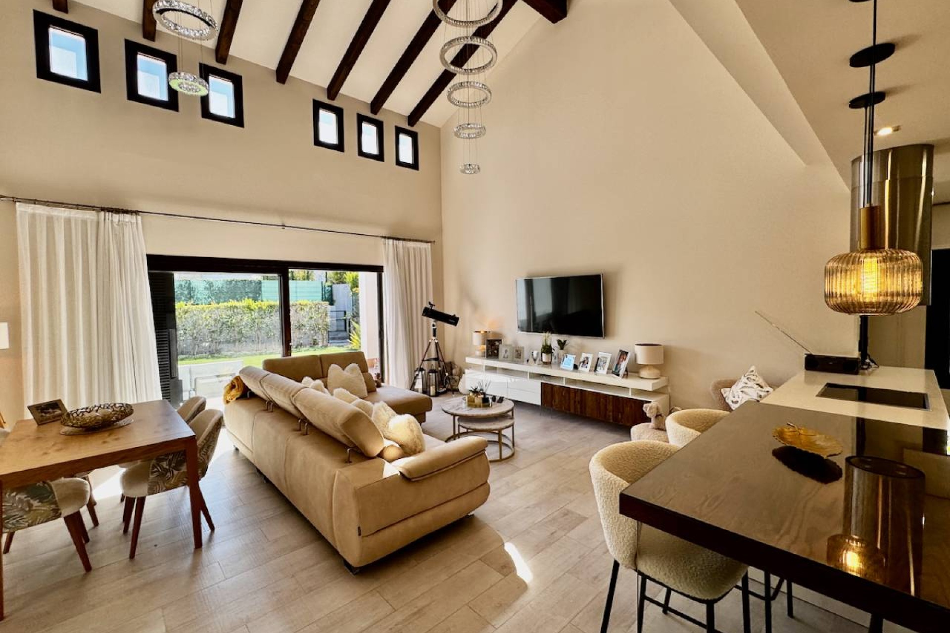 Resale - Villa - La Finca Golf