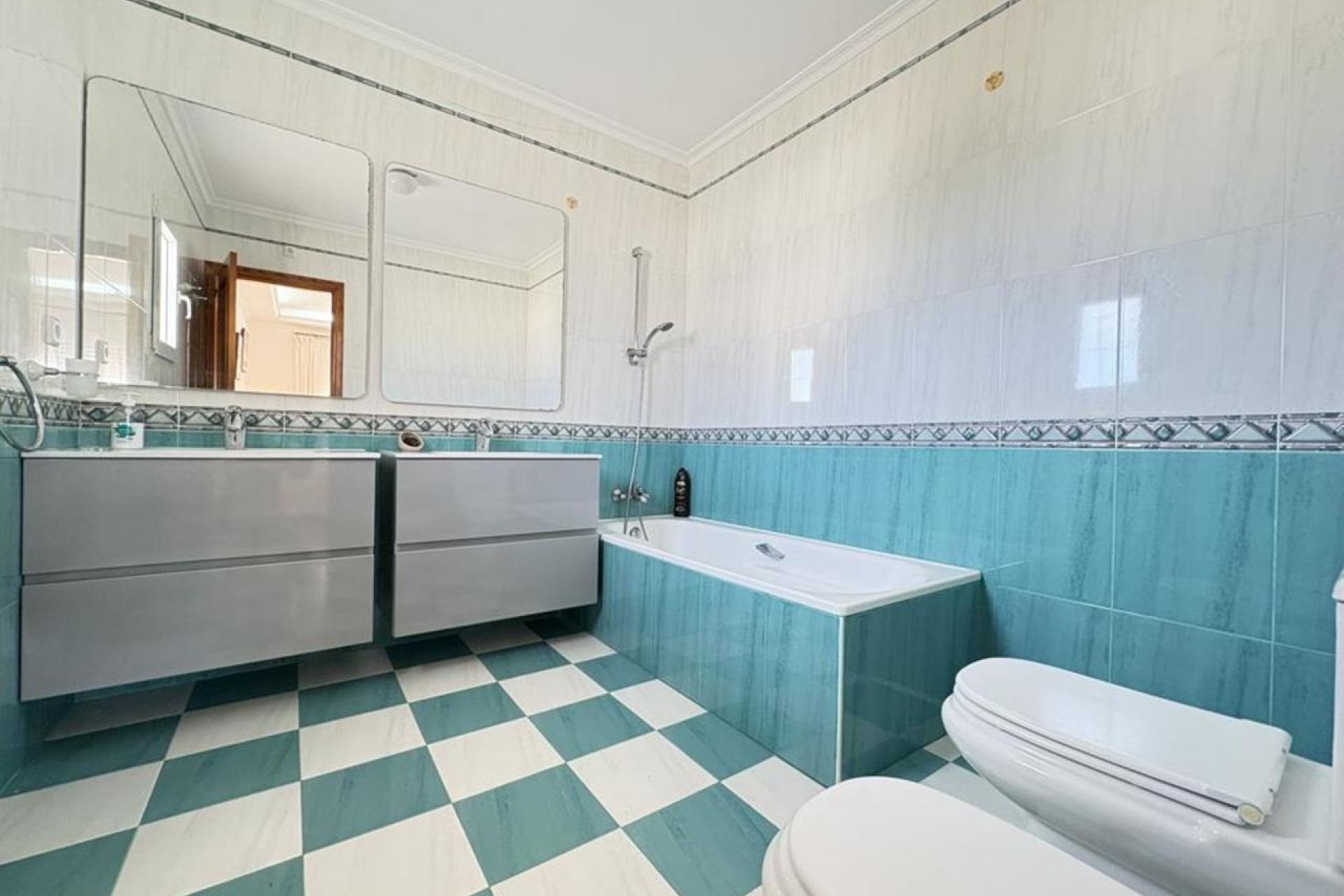 Resale - Villa - La Manga del Mar Menor - Mar Menor