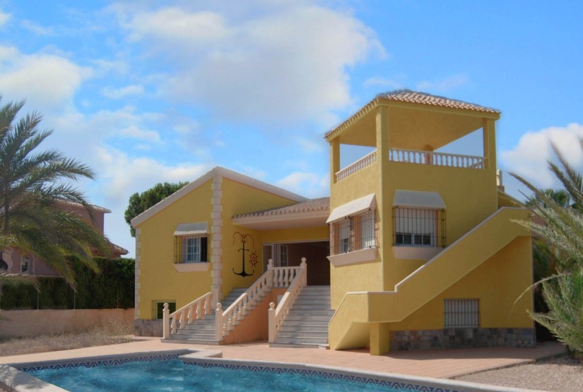 Resale - Villa - La Manga del Mar Menor