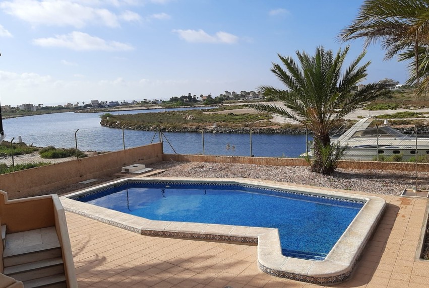 Resale - Villa - La Manga del Mar Menor