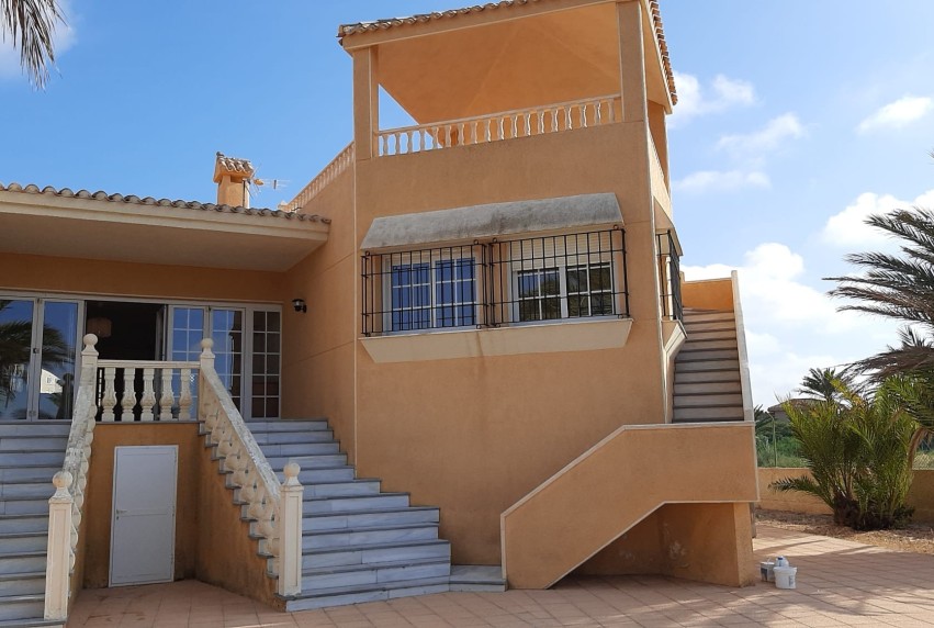 Resale - Villa - La Manga del Mar Menor