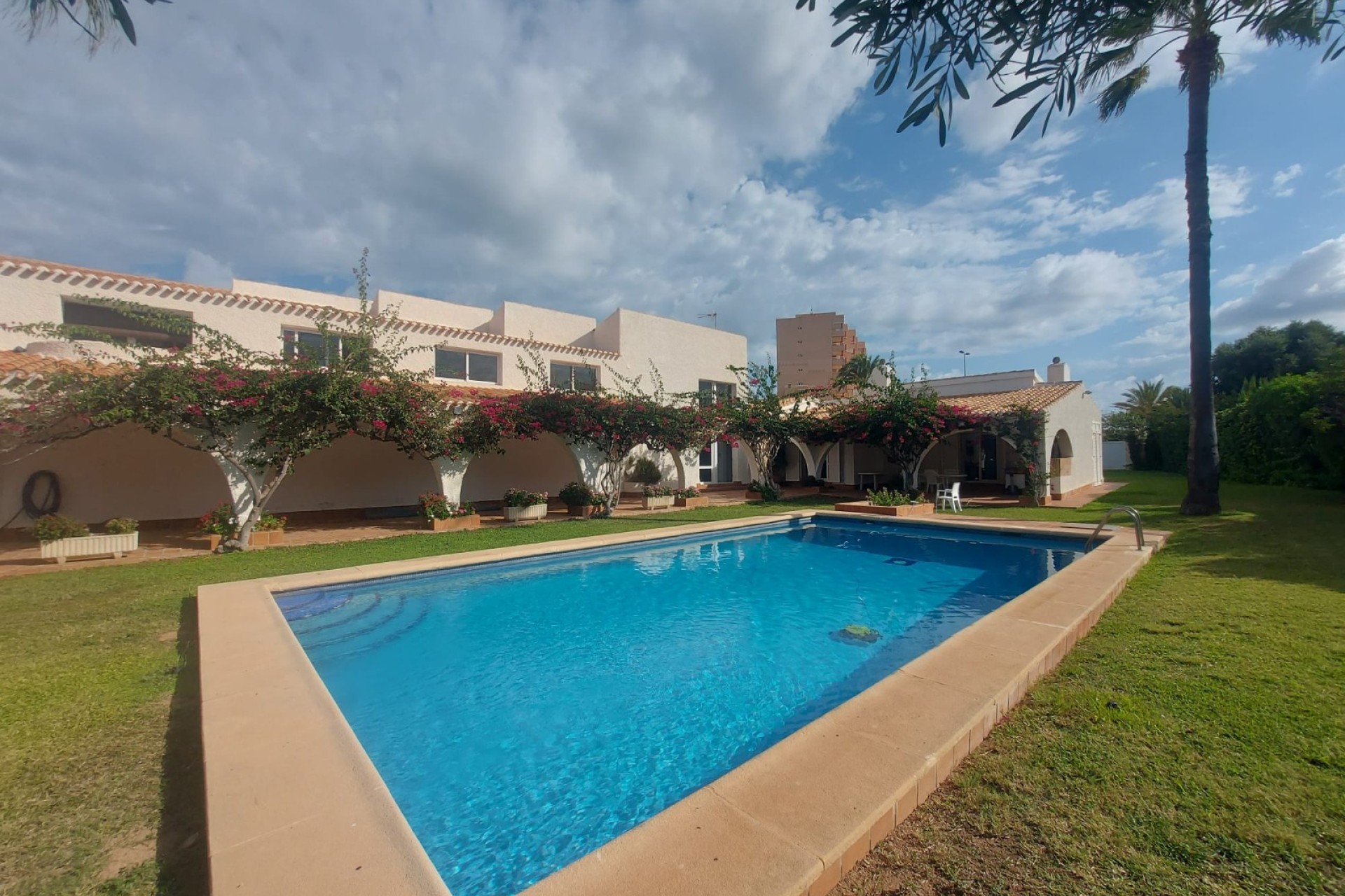 Resale - Villa - La Manga del Mar Menor