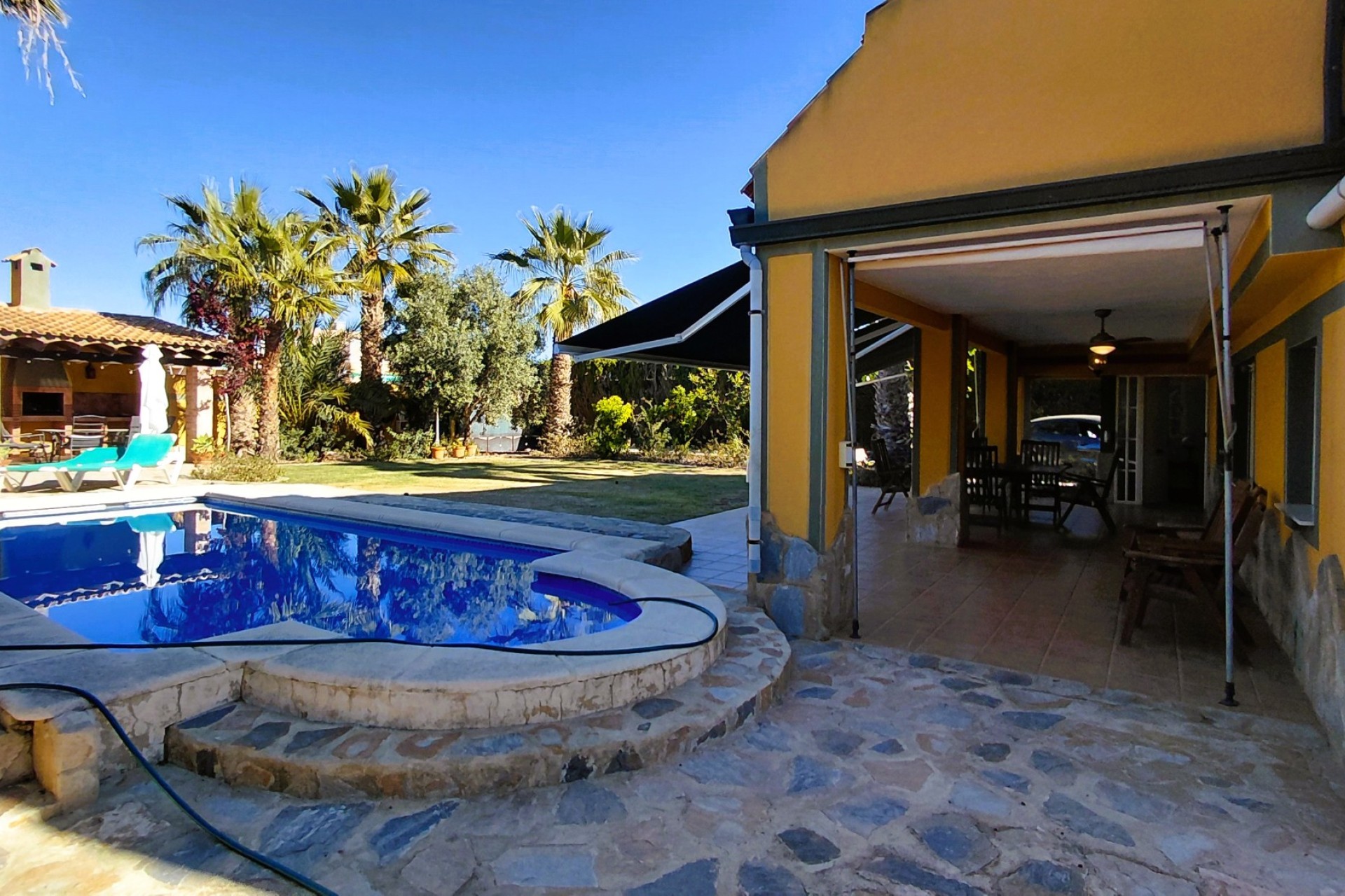 Resale - Villa - La Marina