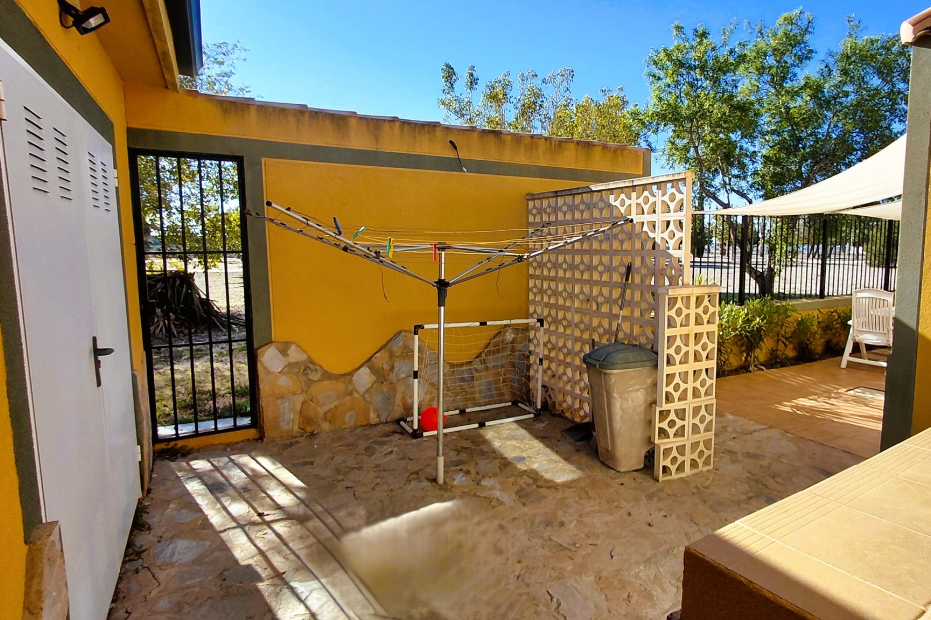 Resale - Villa - La Marina