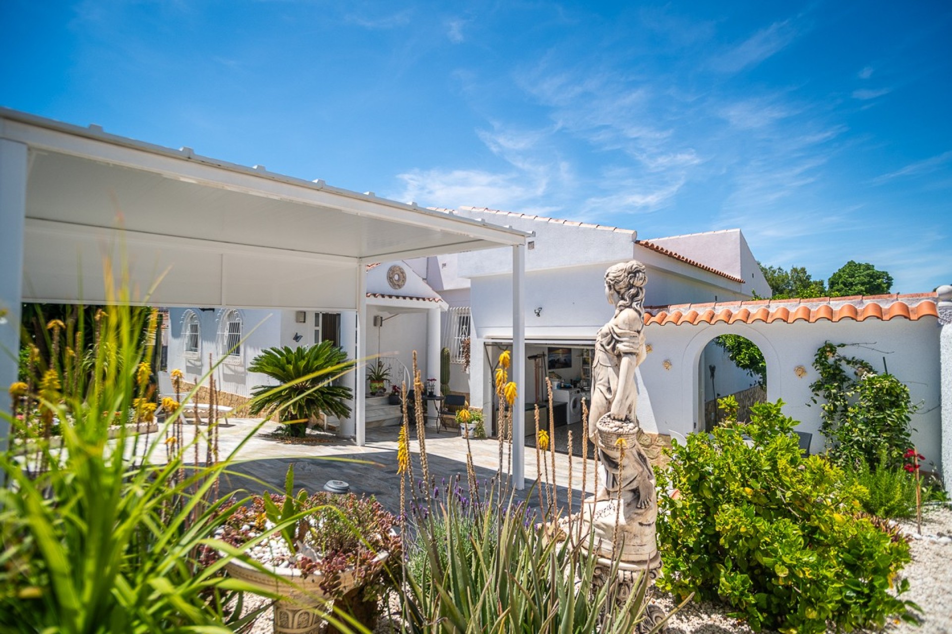 Resale - Villa - La Marina