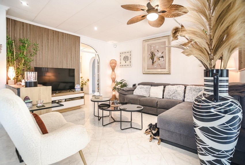 Resale - Villa - La Marina