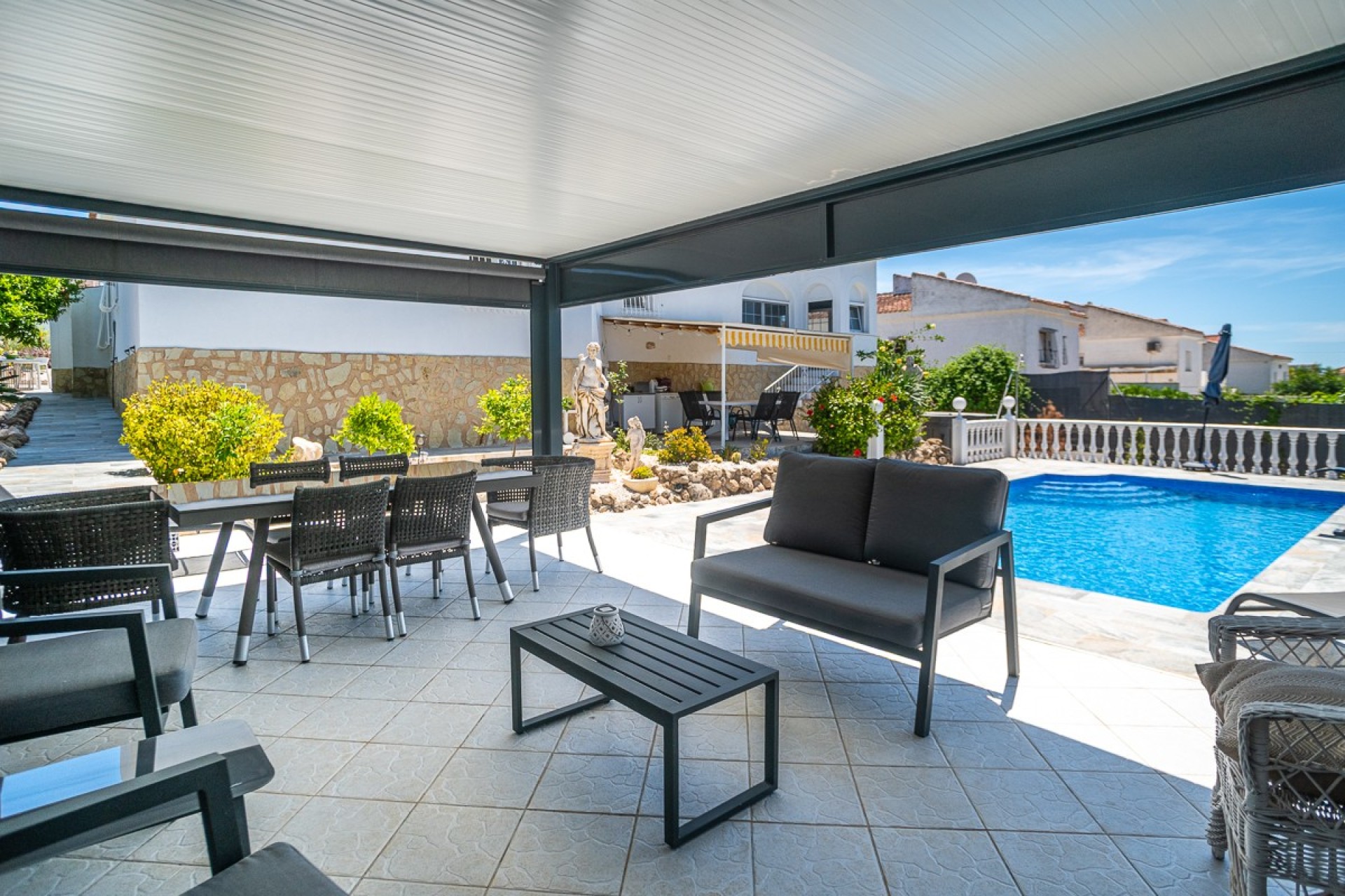 Resale - Villa - La Marina