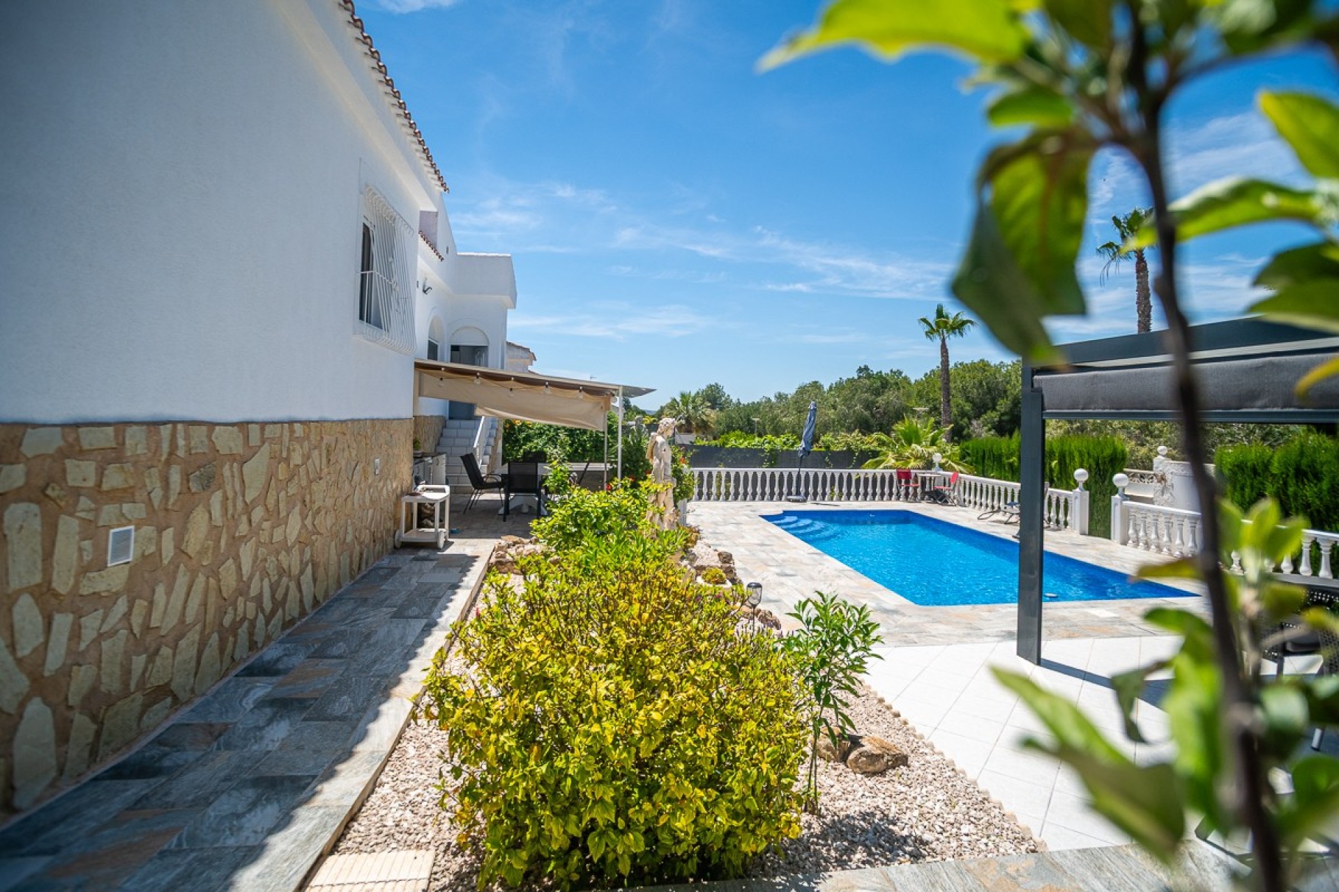 Resale - Villa - La Marina