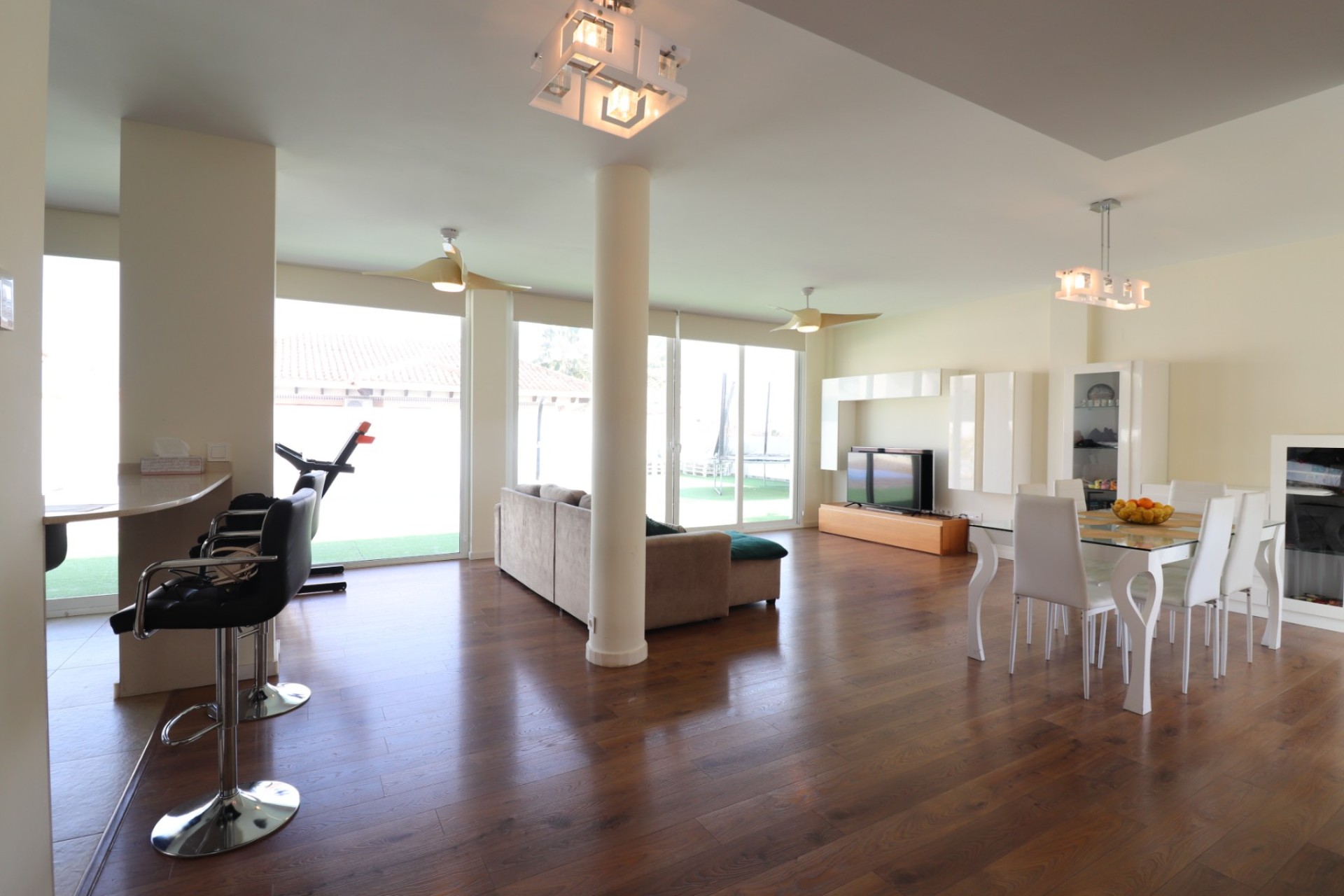 Resale - Villa - La Marina