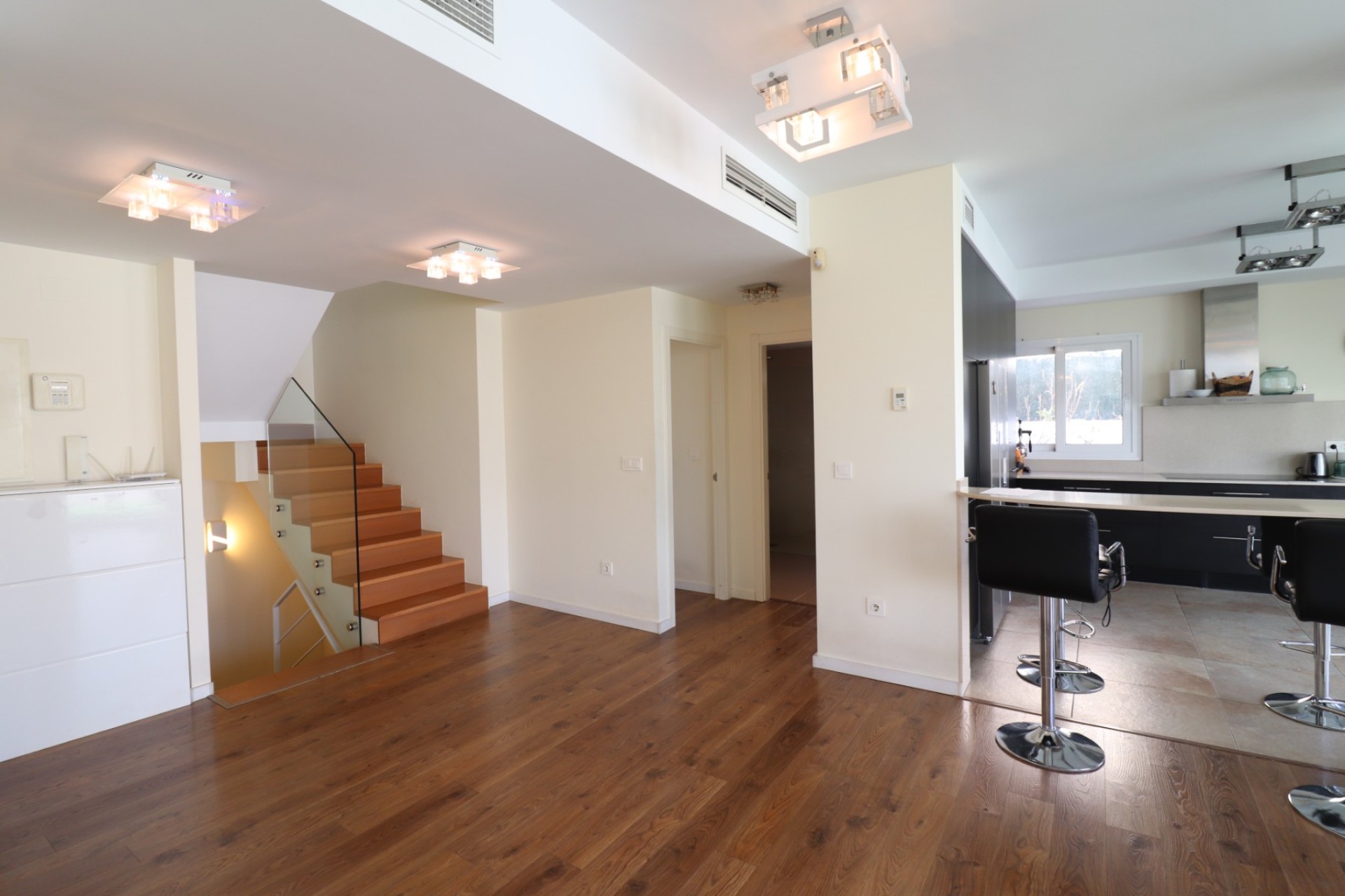 Resale - Villa - La Marina