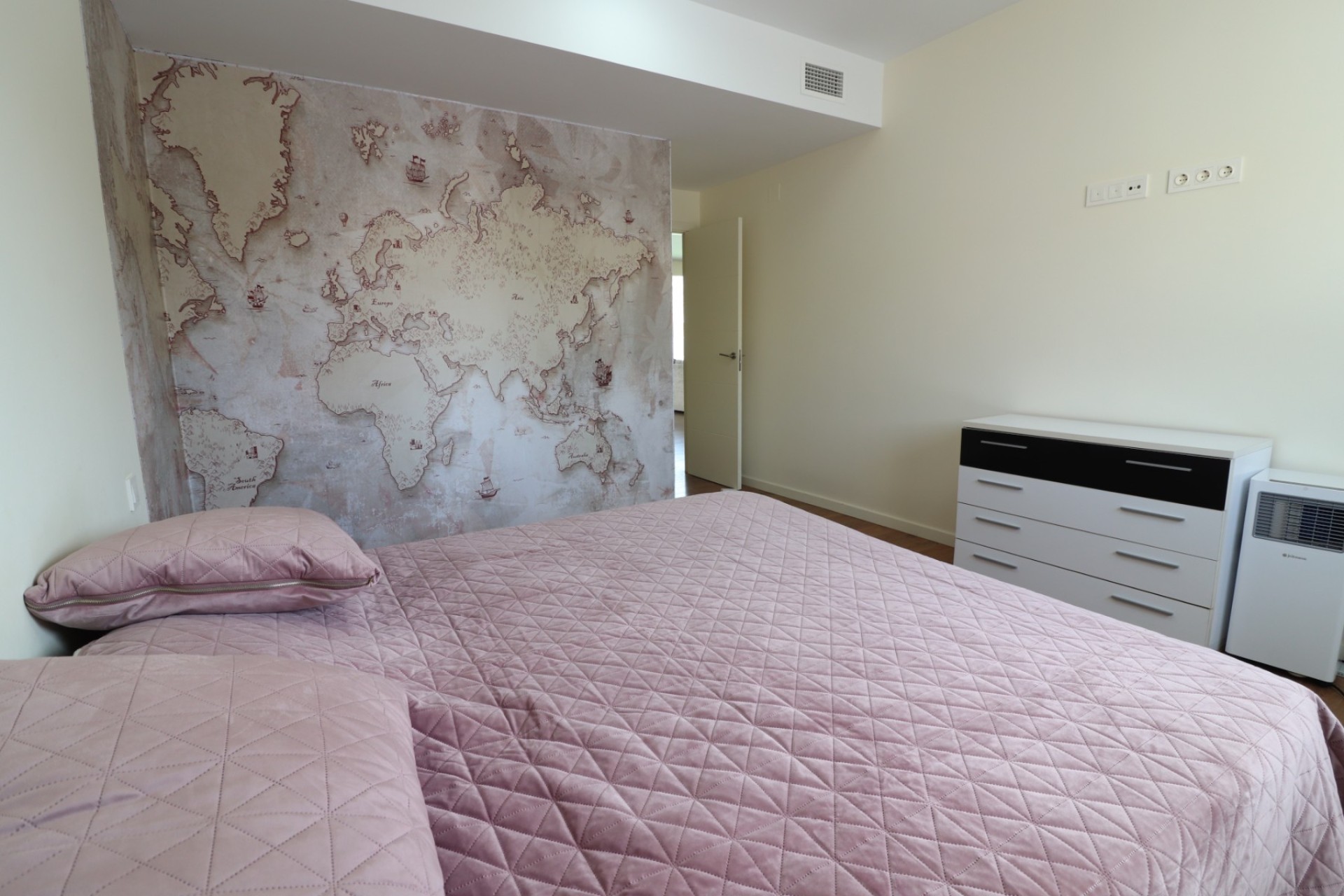 Resale - Villa - La Marina