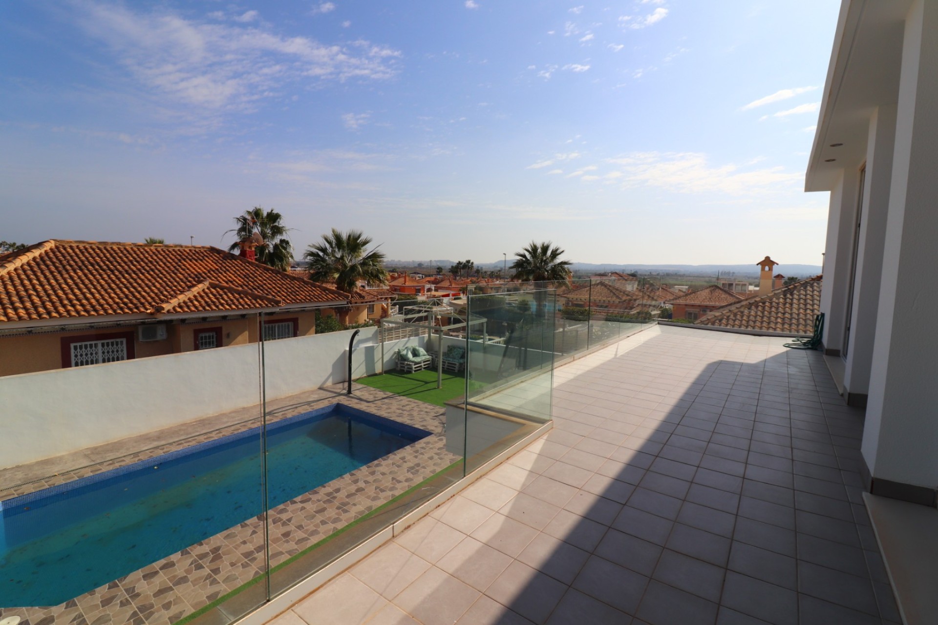 Resale - Villa - La Marina