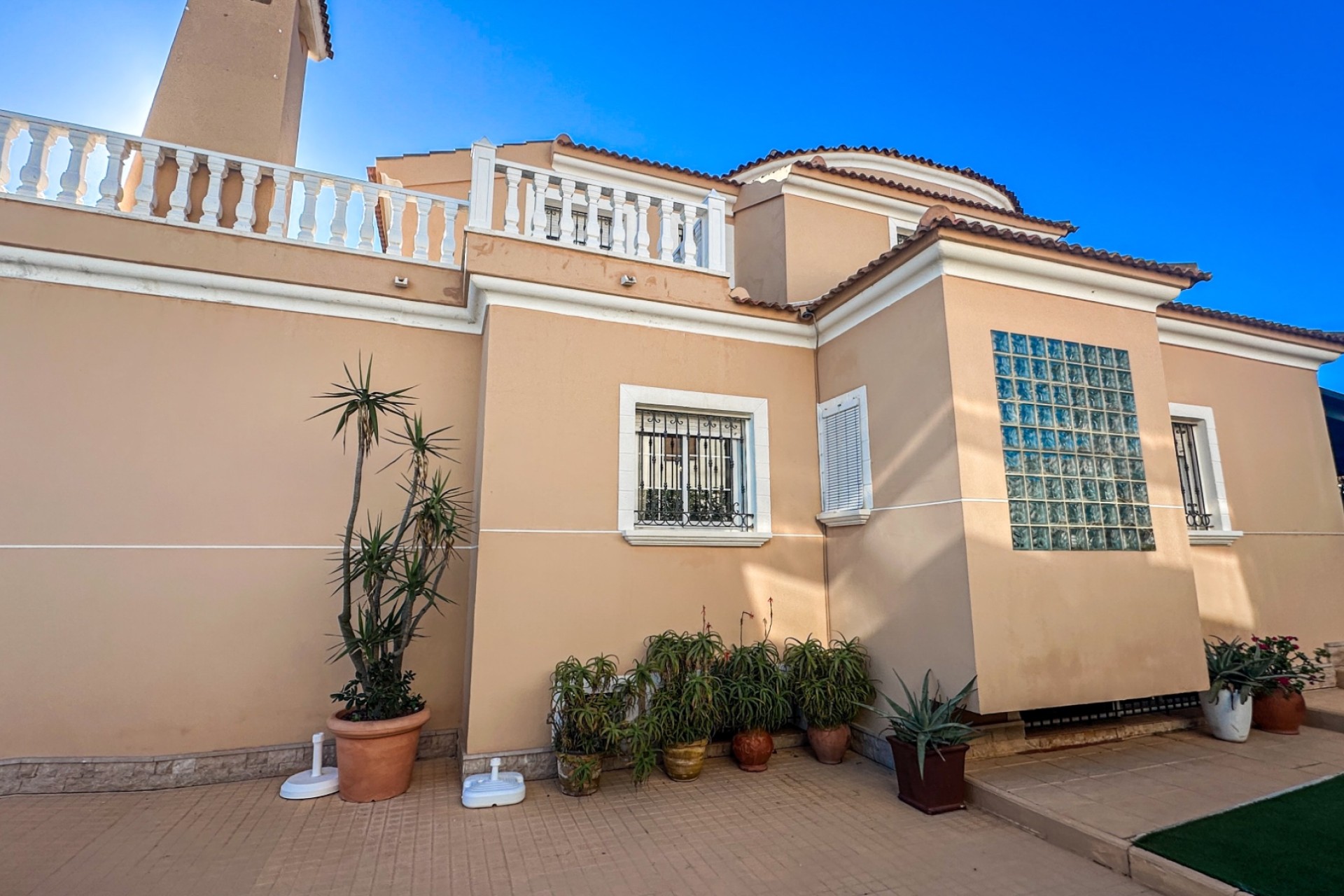 Resale - Villa - La Mata
