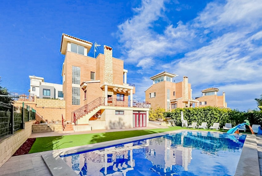Resale - Villa - La Nucía - Monte Bello