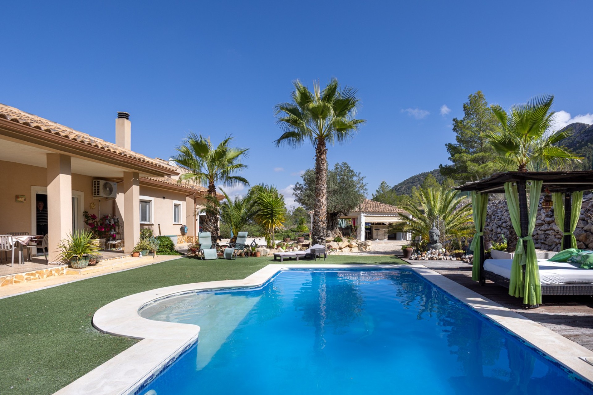 Resale - Villa - La Zarza