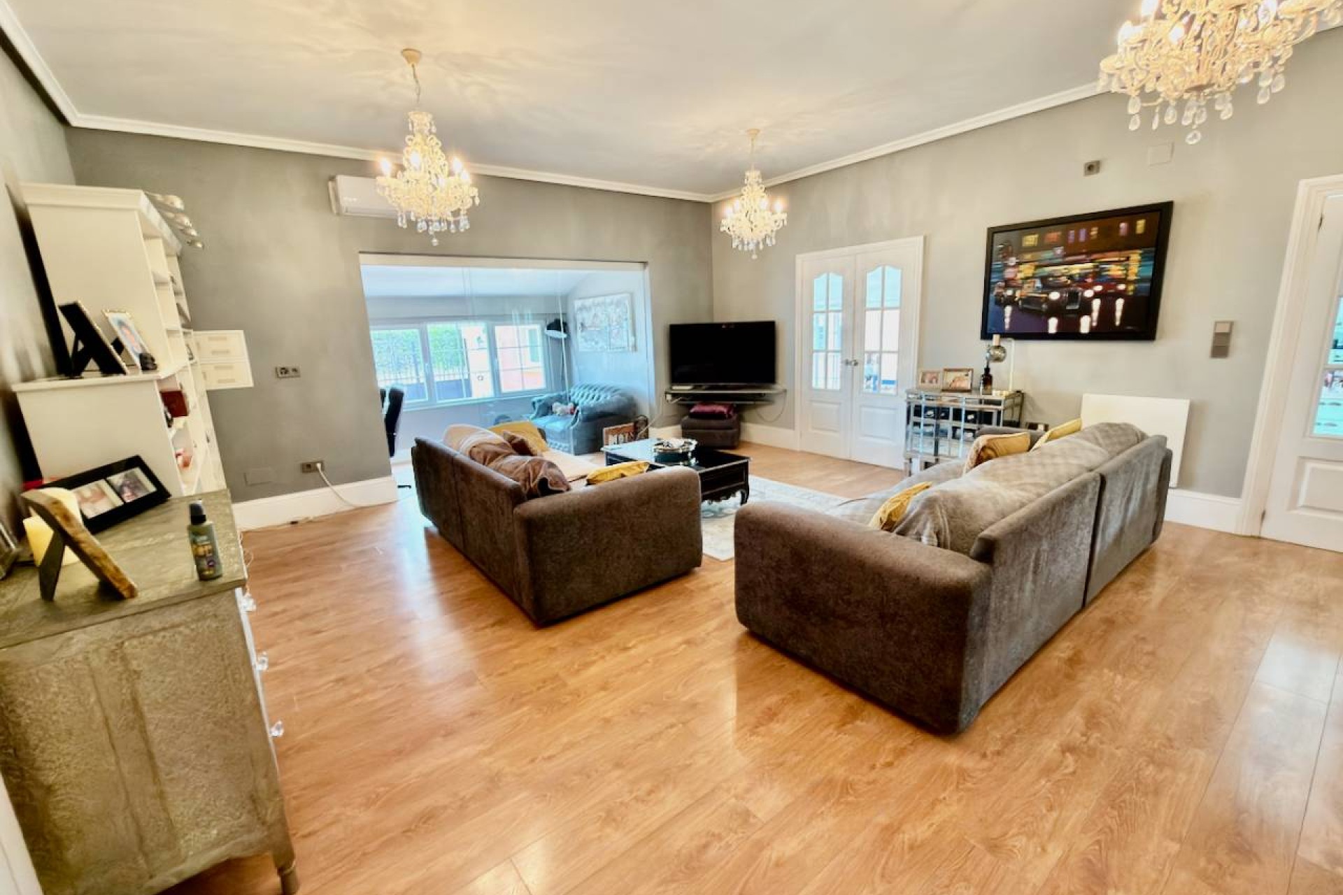 Resale - Villa - Las Heredades - Heredades