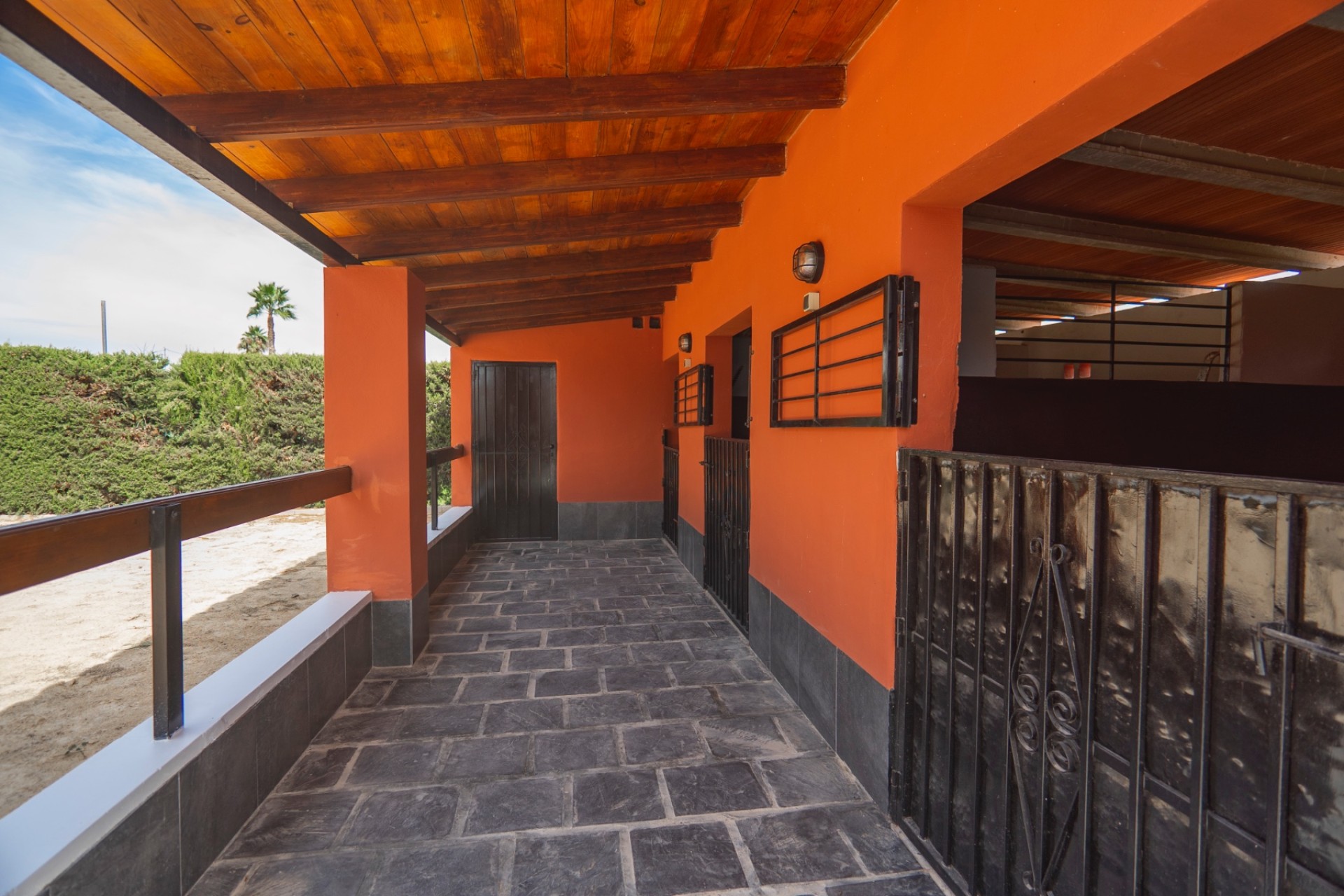 Resale - Villa - Las Heredades - Heredades