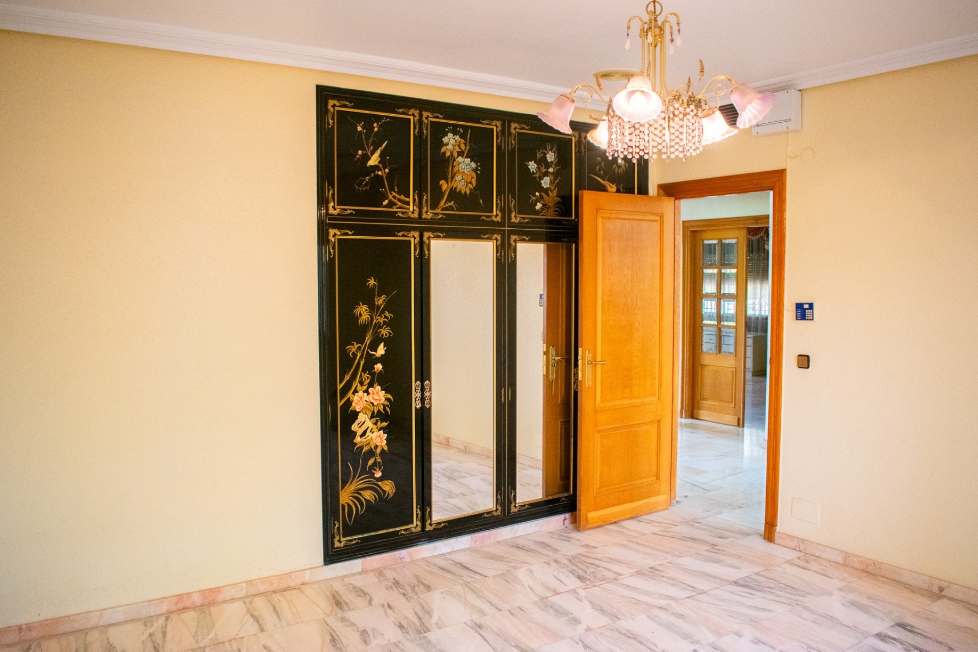 Resale - Villa - Llano de brujas