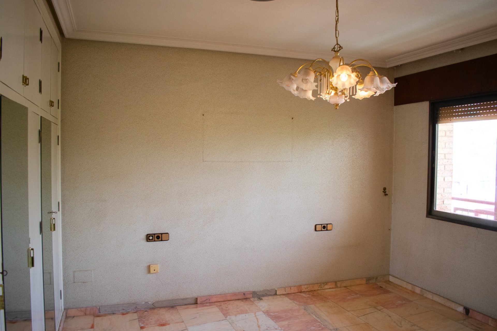 Resale - Villa - Llano de brujas