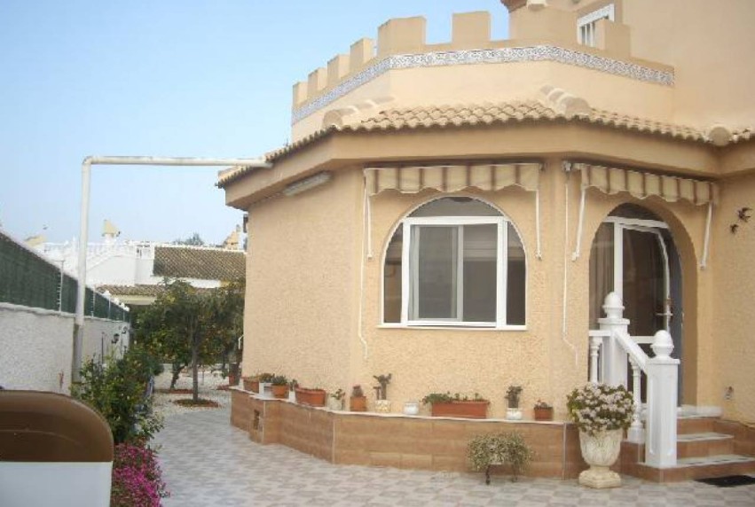 Resale - Villa - Los Alcazares - Oasis