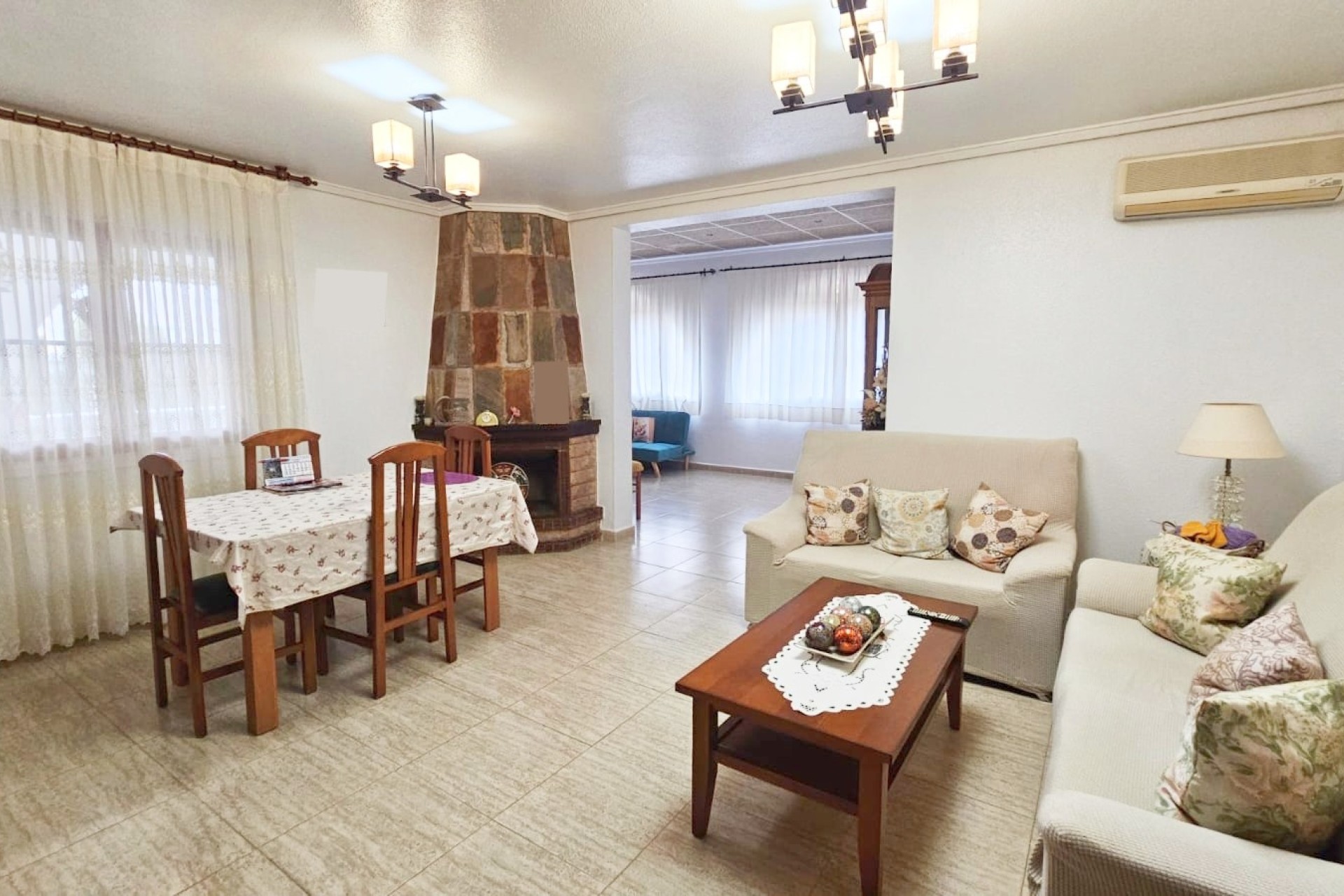 Resale - Villa - Los Alcazares