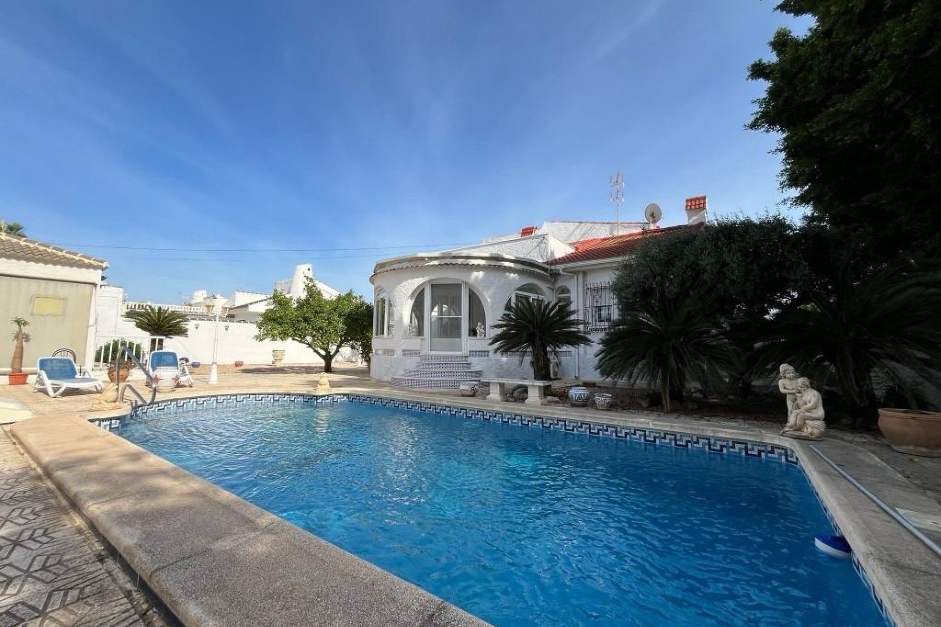 Resale - Villa - Los Alcazares