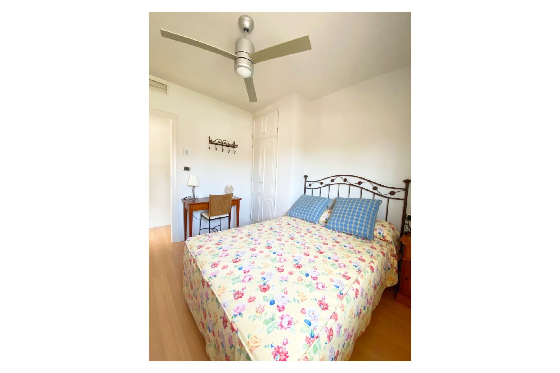 Resale - Villa - Los Alcazares