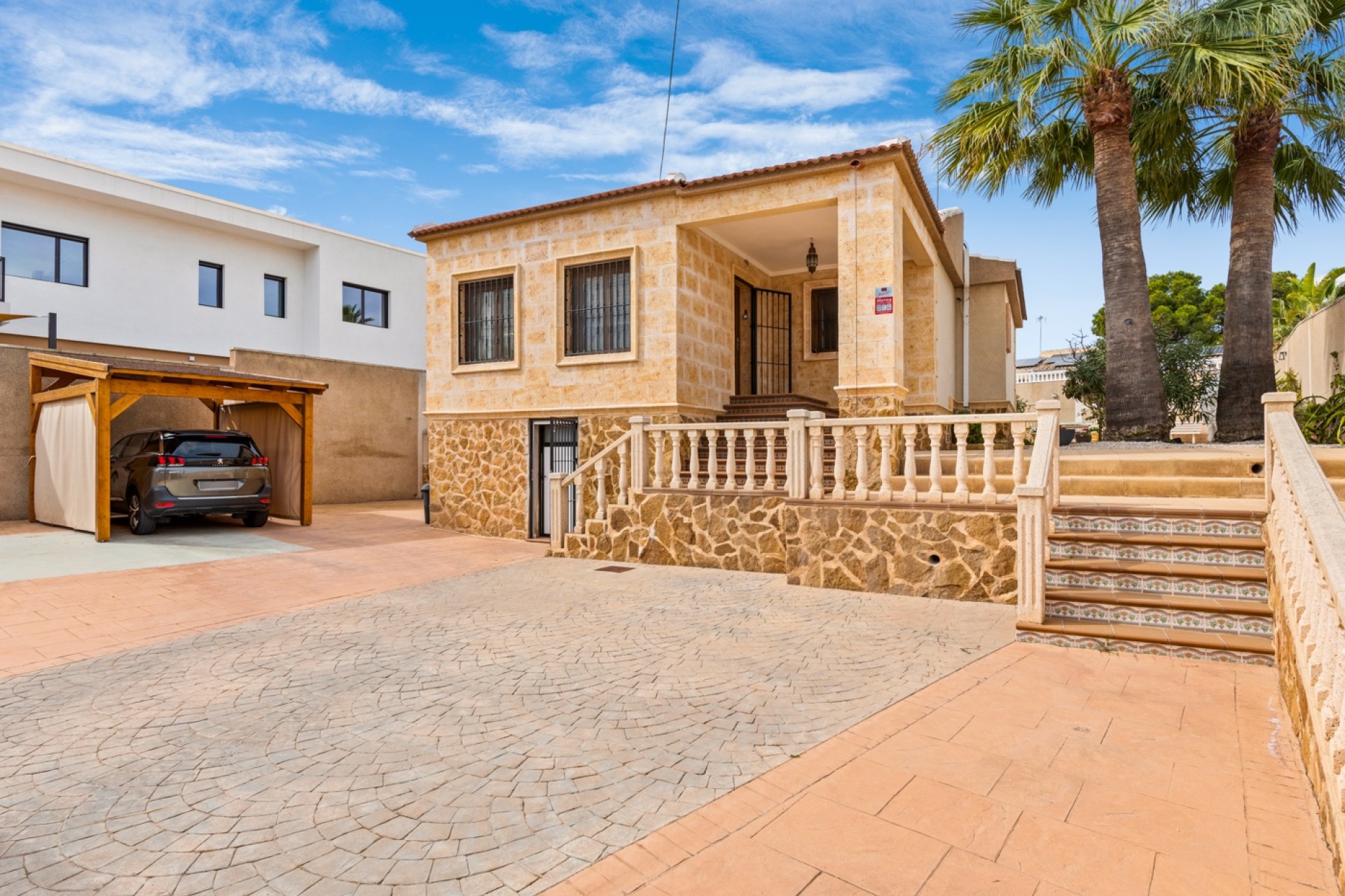 Resale - Villa - Los Balcones